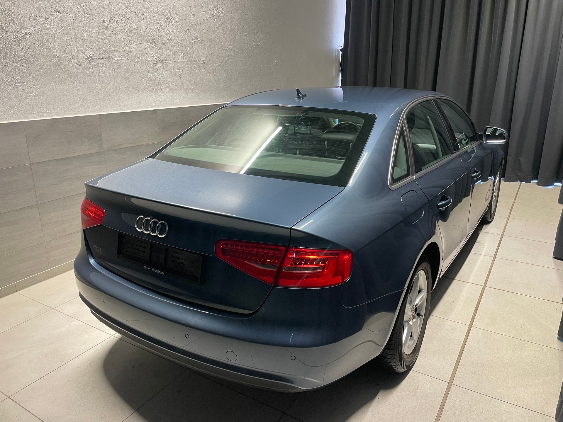 AUDI A4 Limousine 1.8 TFSI multitronic (29)-image-5