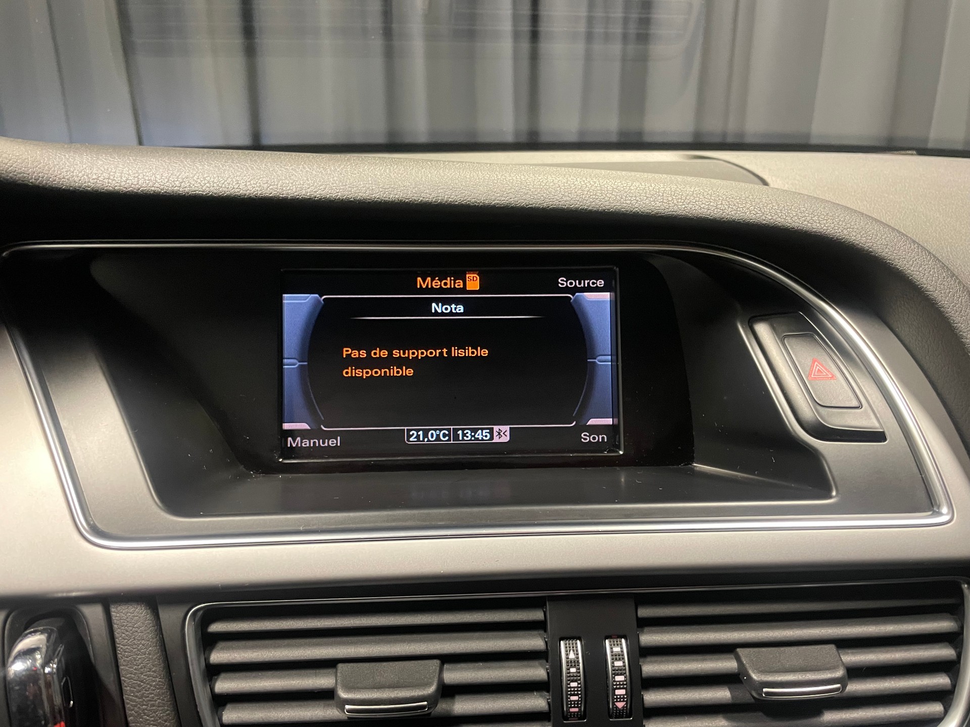 AUDI A4 Limousine 1.8 TFSI multitronic (29)-image-10
