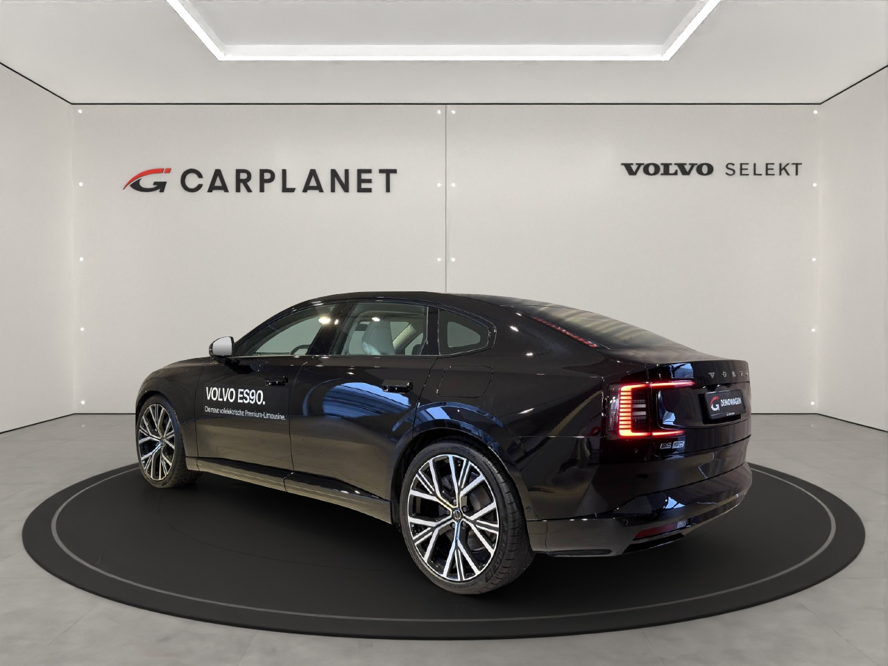 VOLVO ES90 Ultra-showroom-element-2