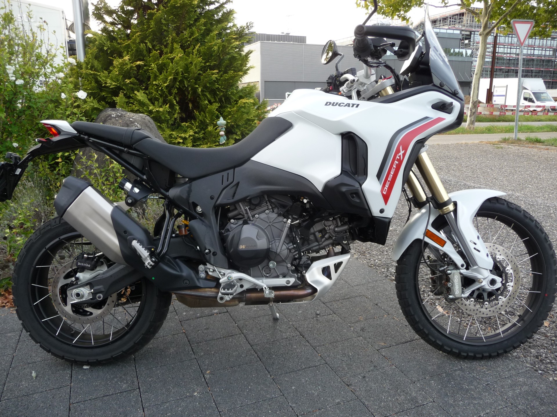 DUCATI Desert X