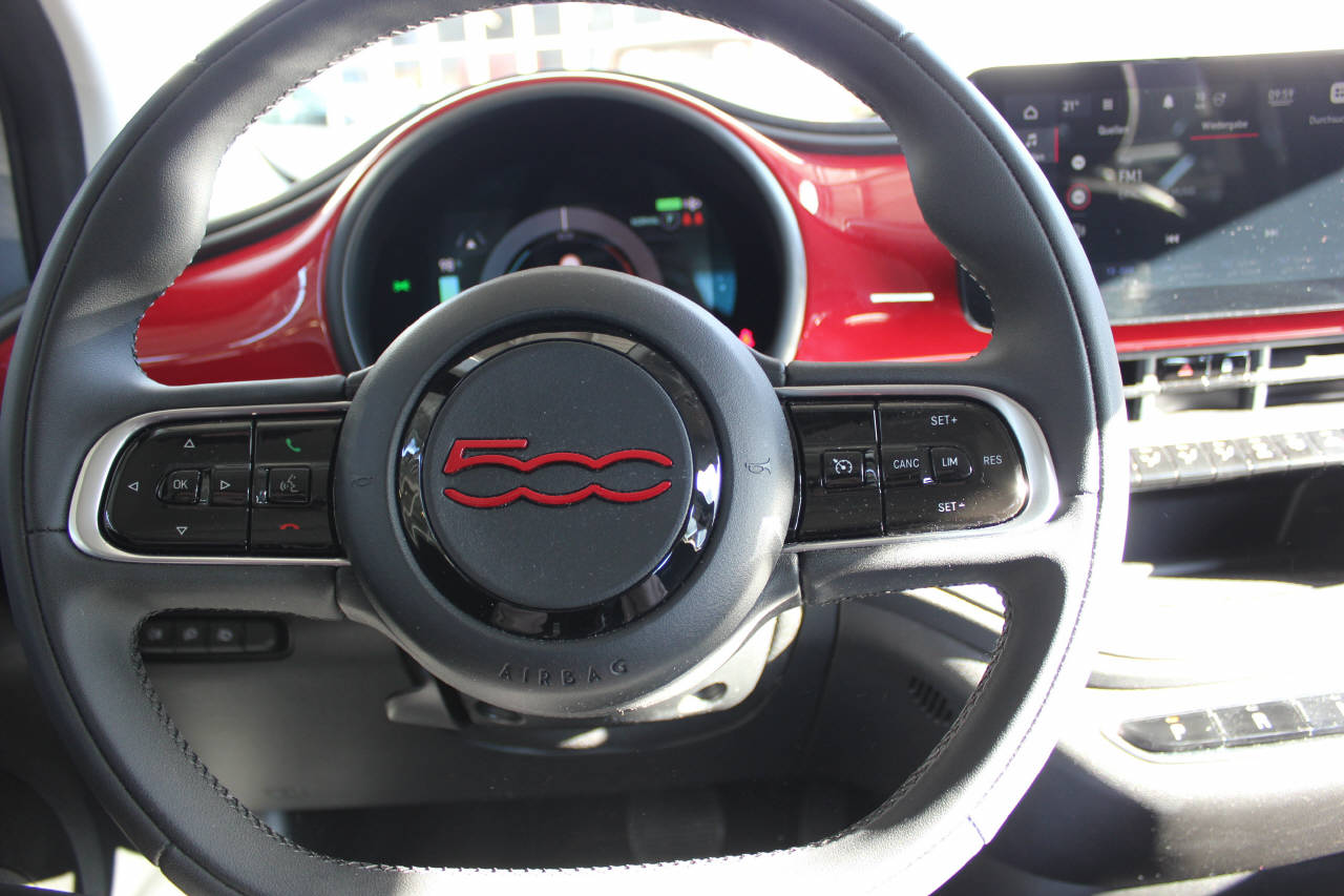 FIAT 500 Red Edition-image-8