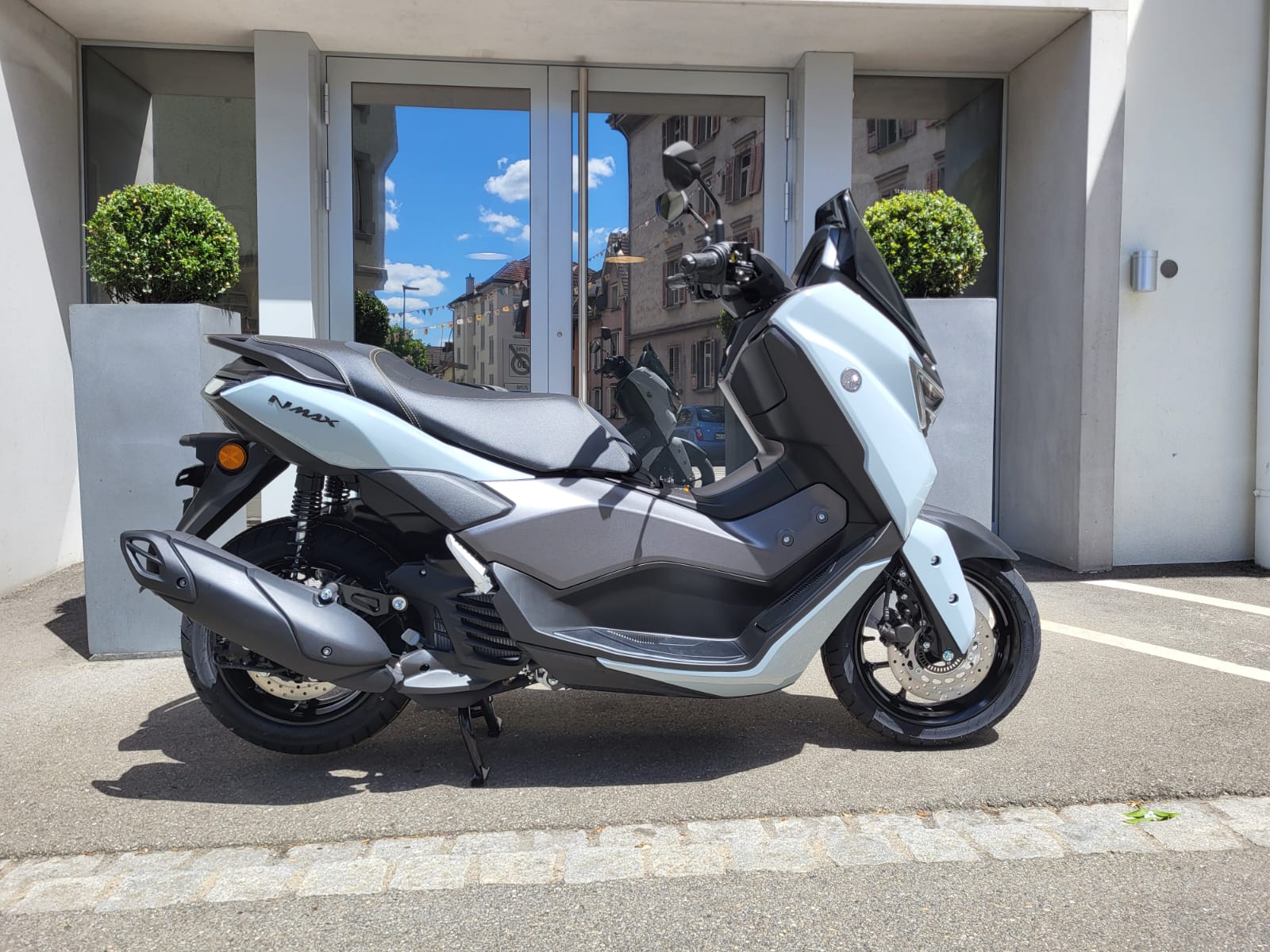 YAMAHA N-Max GPD 125 Tech Max-image-1
