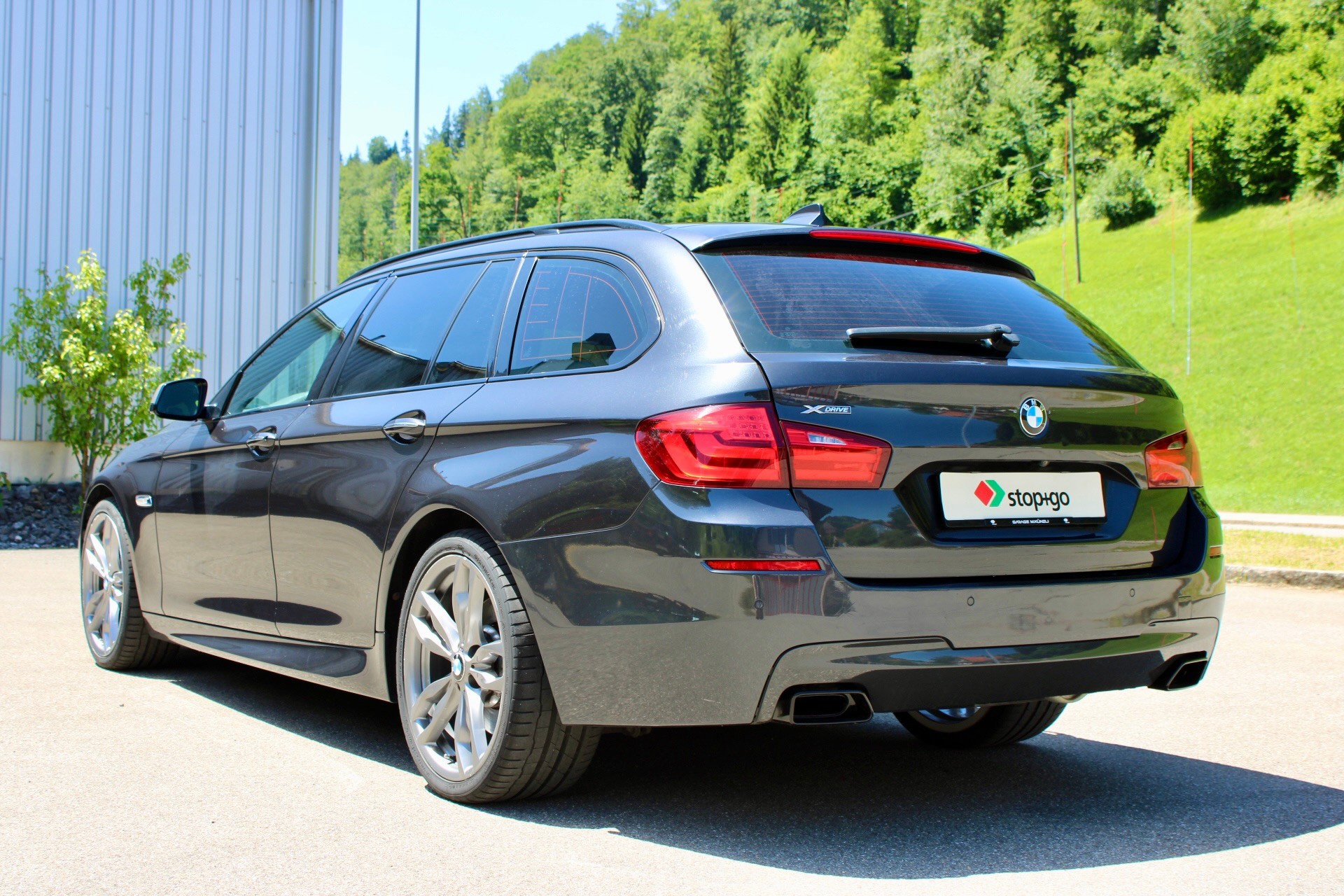 BMW M550d xDrive Touring Steptronic-image-6