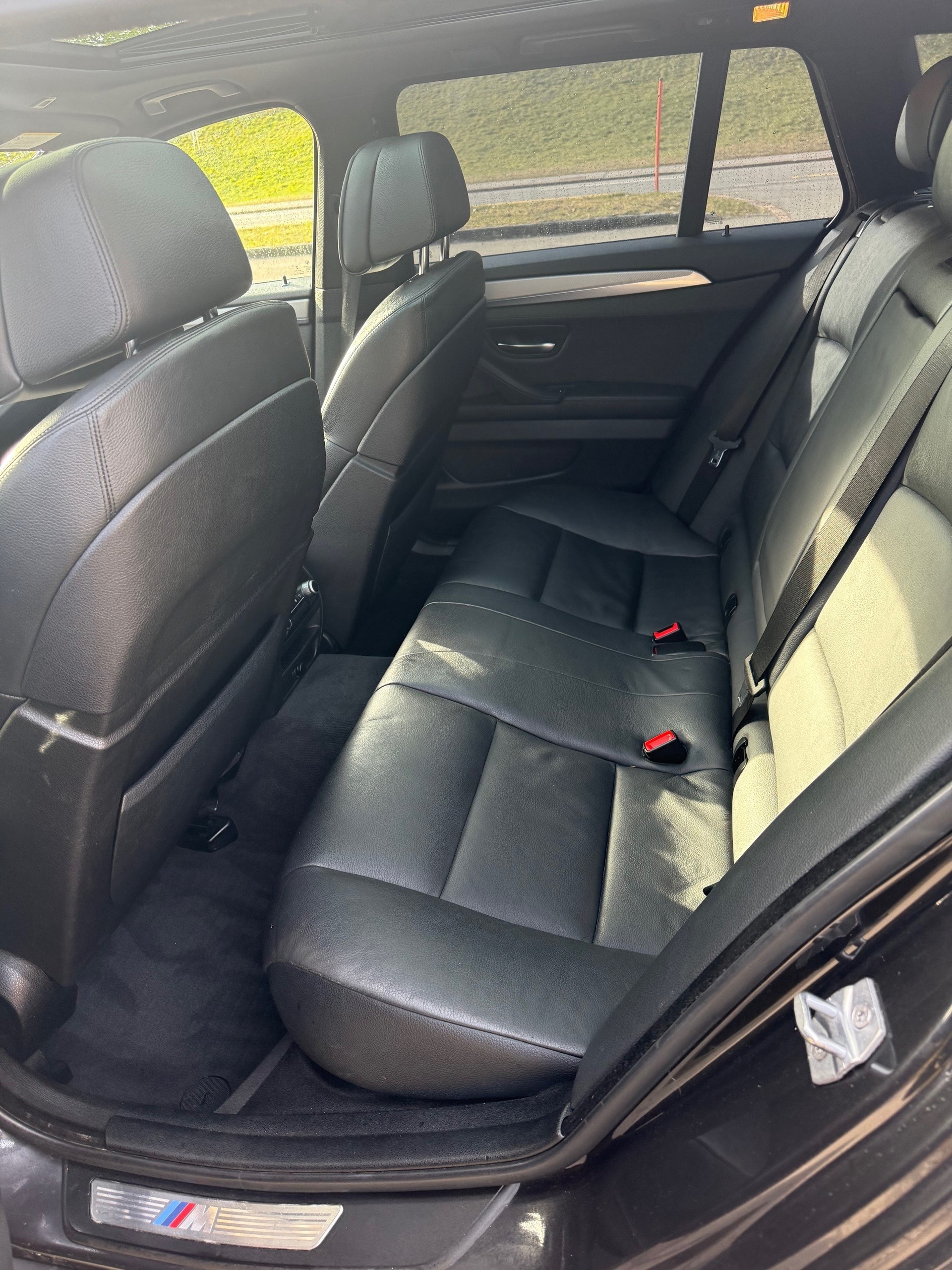 BMW M550d xDrive Touring Steptronic-image-10