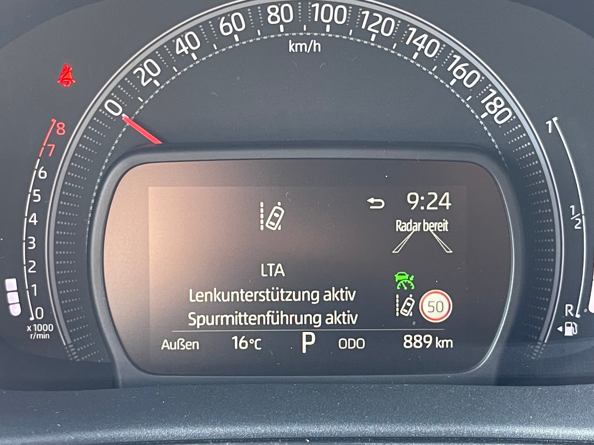 TOYOTA Aygo X 1.0 VVT-i Comfort CVT-image-13