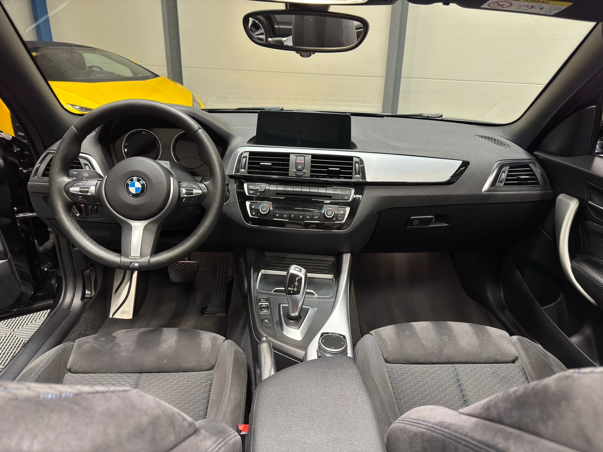 BMW 218i Cabrio M-Sport-image-9