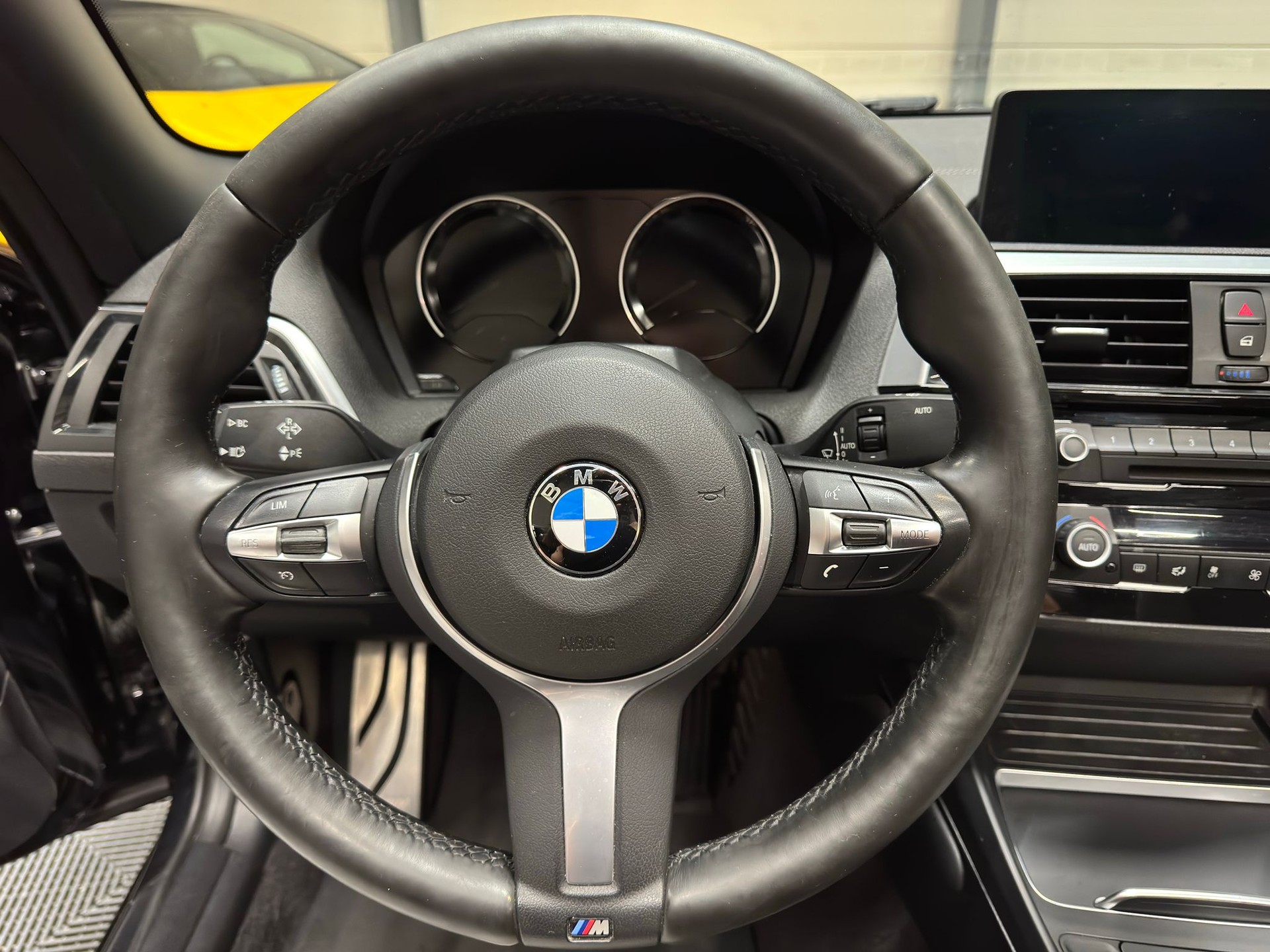 BMW 218i Cabrio M-Sport-image-13