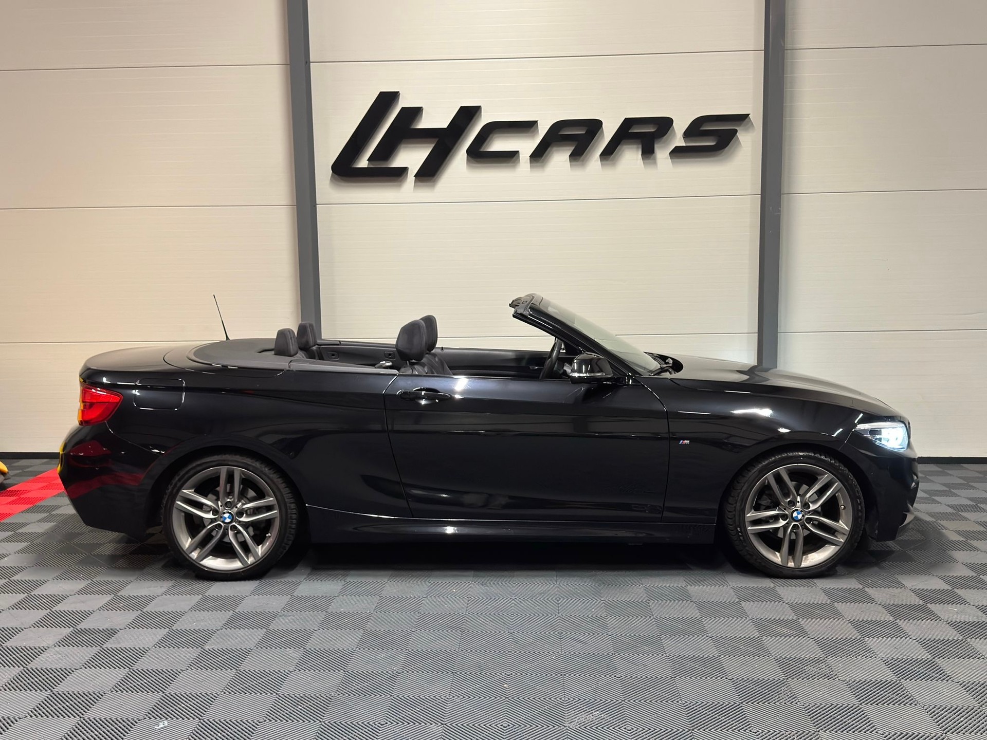 BMW 218i Cabrio M-Sport-image-6