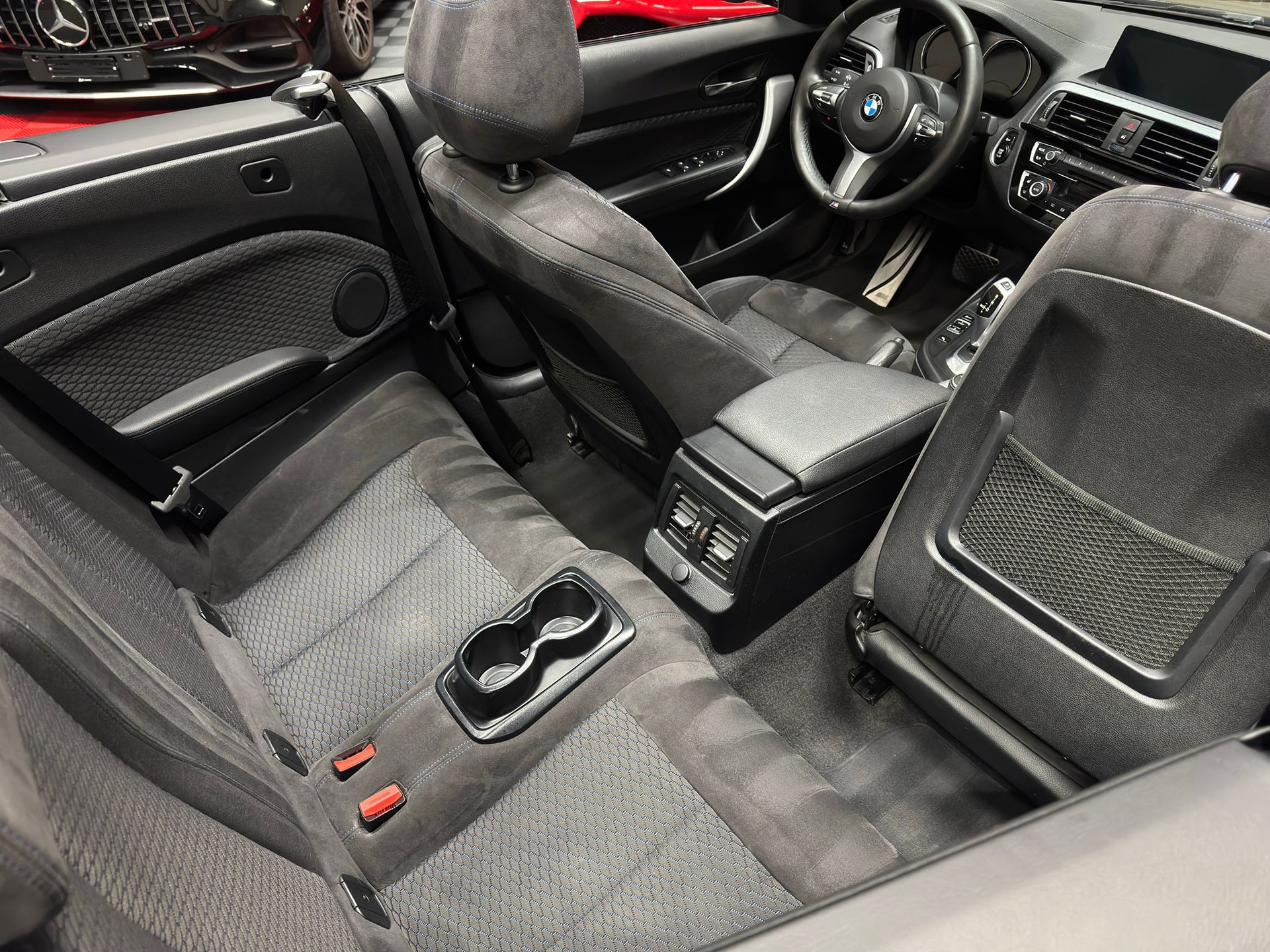 BMW 218i Cabrio M-Sport-image-10