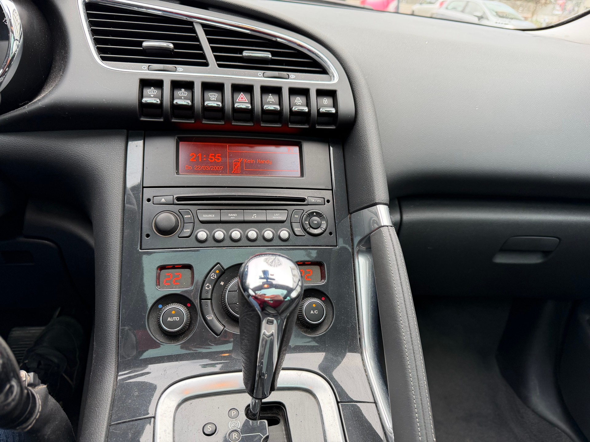 PEUGEOT 3008 1.6 16V T Platinum Tiptronic-image-10