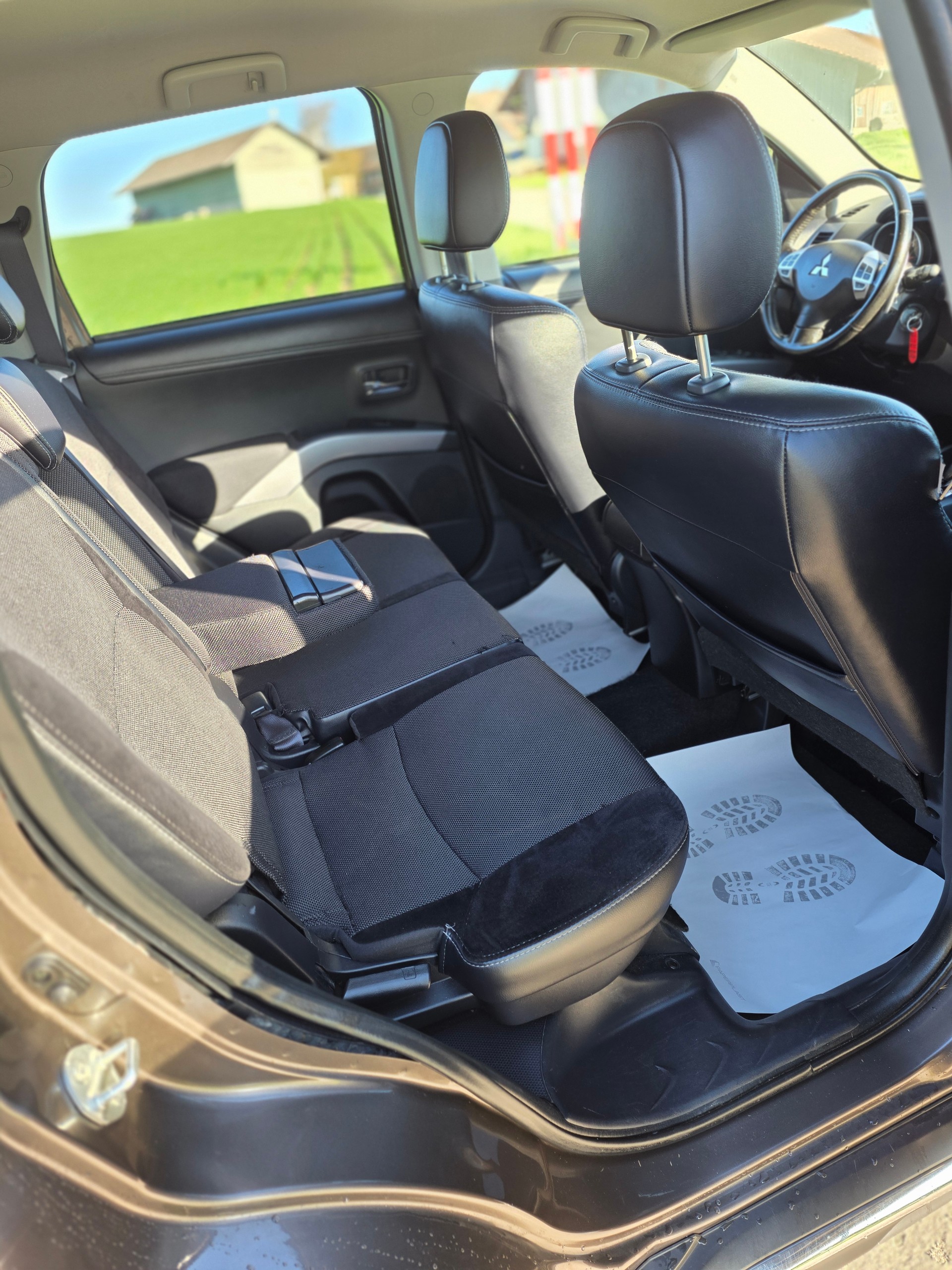 MITSUBISHI Outlander 2.2 DID Navigator 4WD TC-SST-image-15