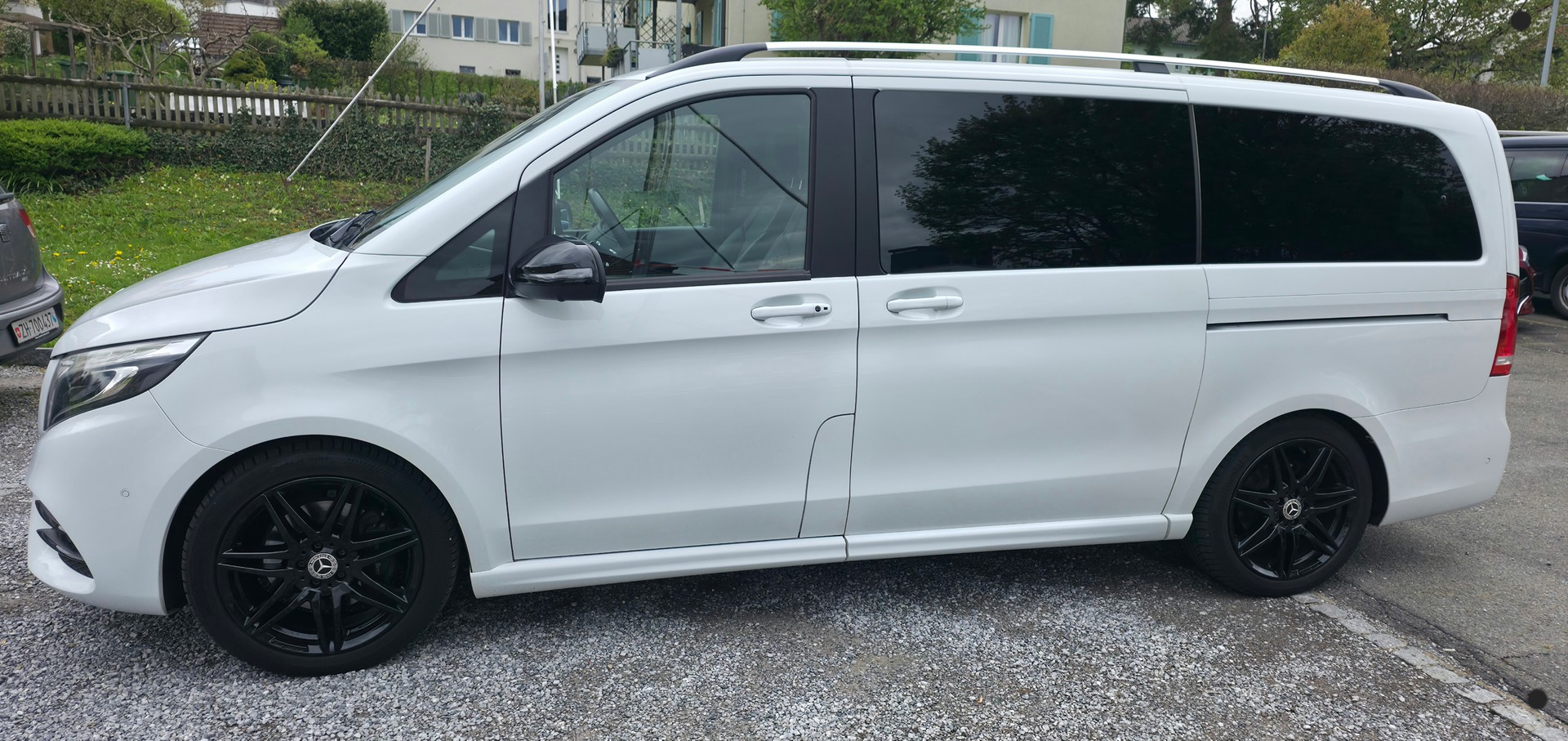 MERCEDES-BENZ V 300 d lang Avantgarde 4Matic 9G-Tronic-image-3