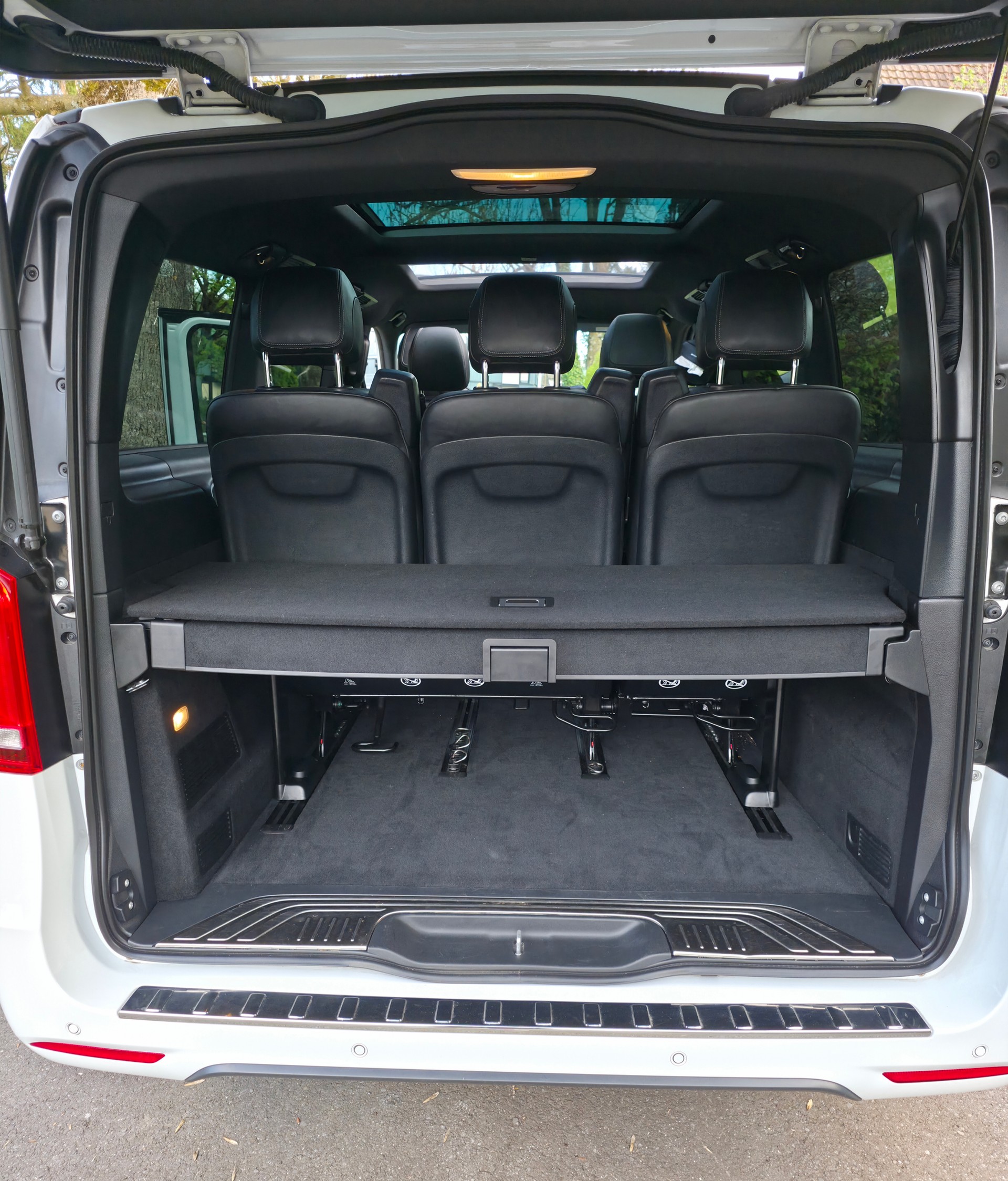 MERCEDES-BENZ V 300 d lang Avantgarde 4Matic 9G-Tronic-image-8
