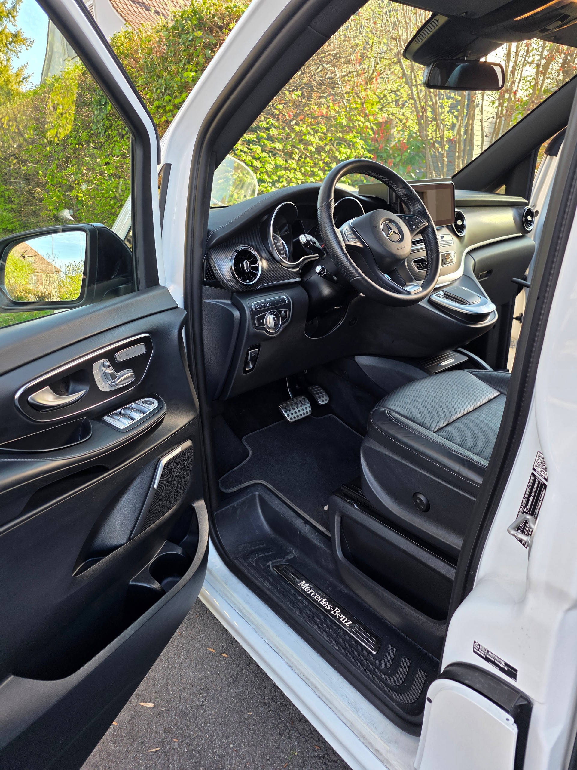 MERCEDES-BENZ V 300 d lang Avantgarde 4Matic 9G-Tronic-image-10