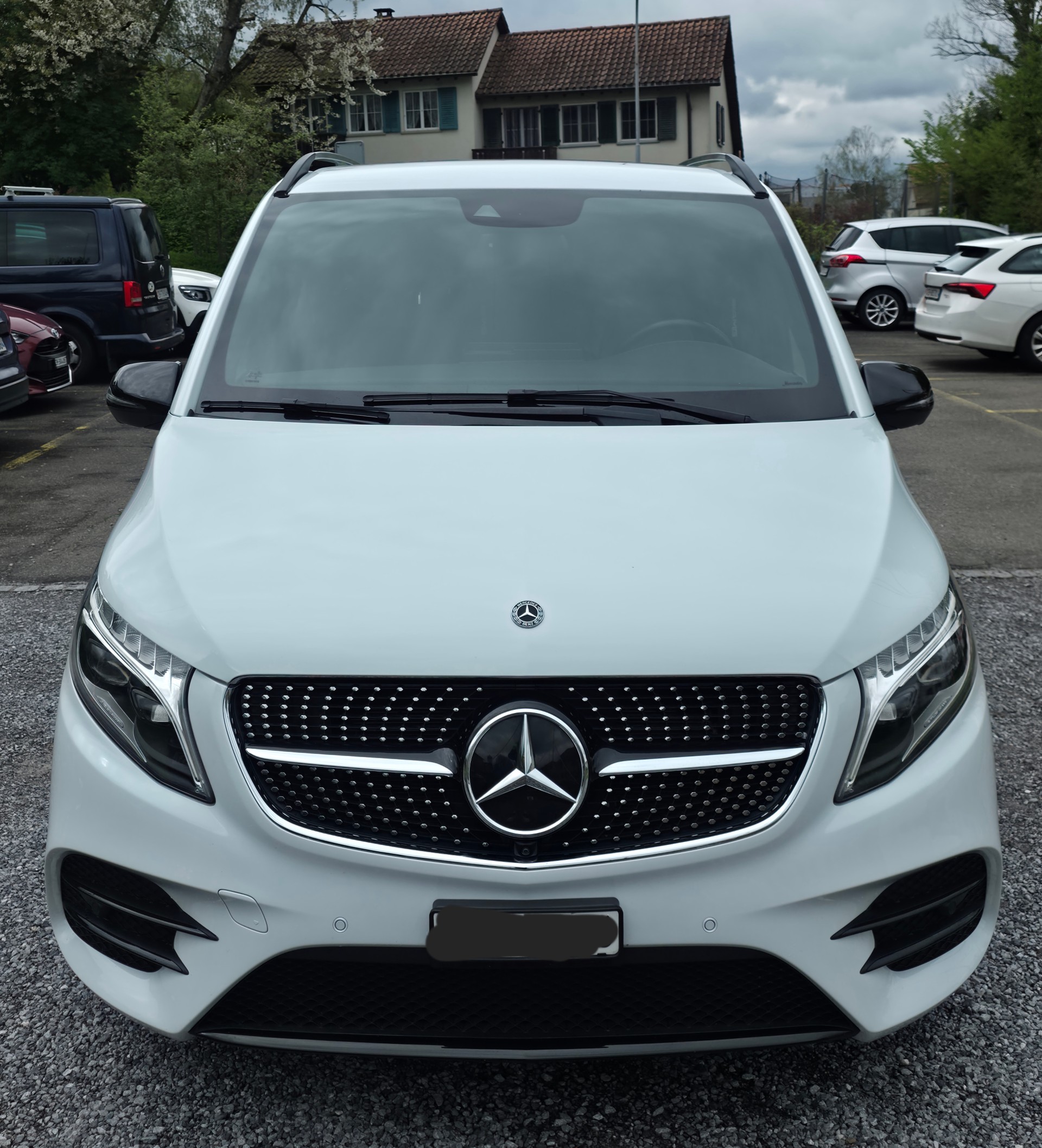 MERCEDES-BENZ V 300 d lang Avantgarde 4Matic 9G-Tronic-image-1
