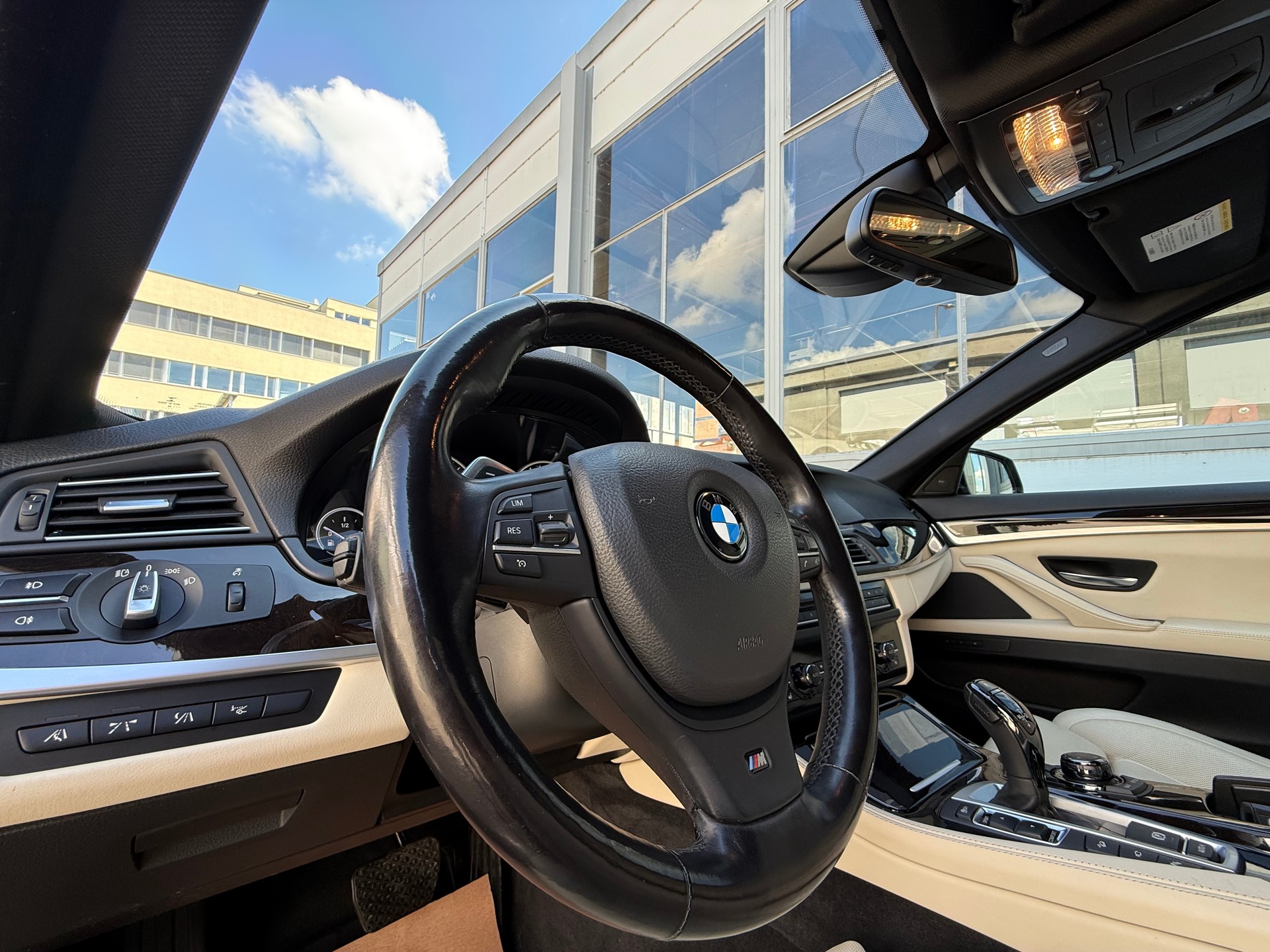 BMW 535i xDrive Touring Steptronic *CH Fahrzeug *Frisch ab MFK *Soft-Close *HUD *Panoramaglasdach *Spurwechselassistent *-image-7
