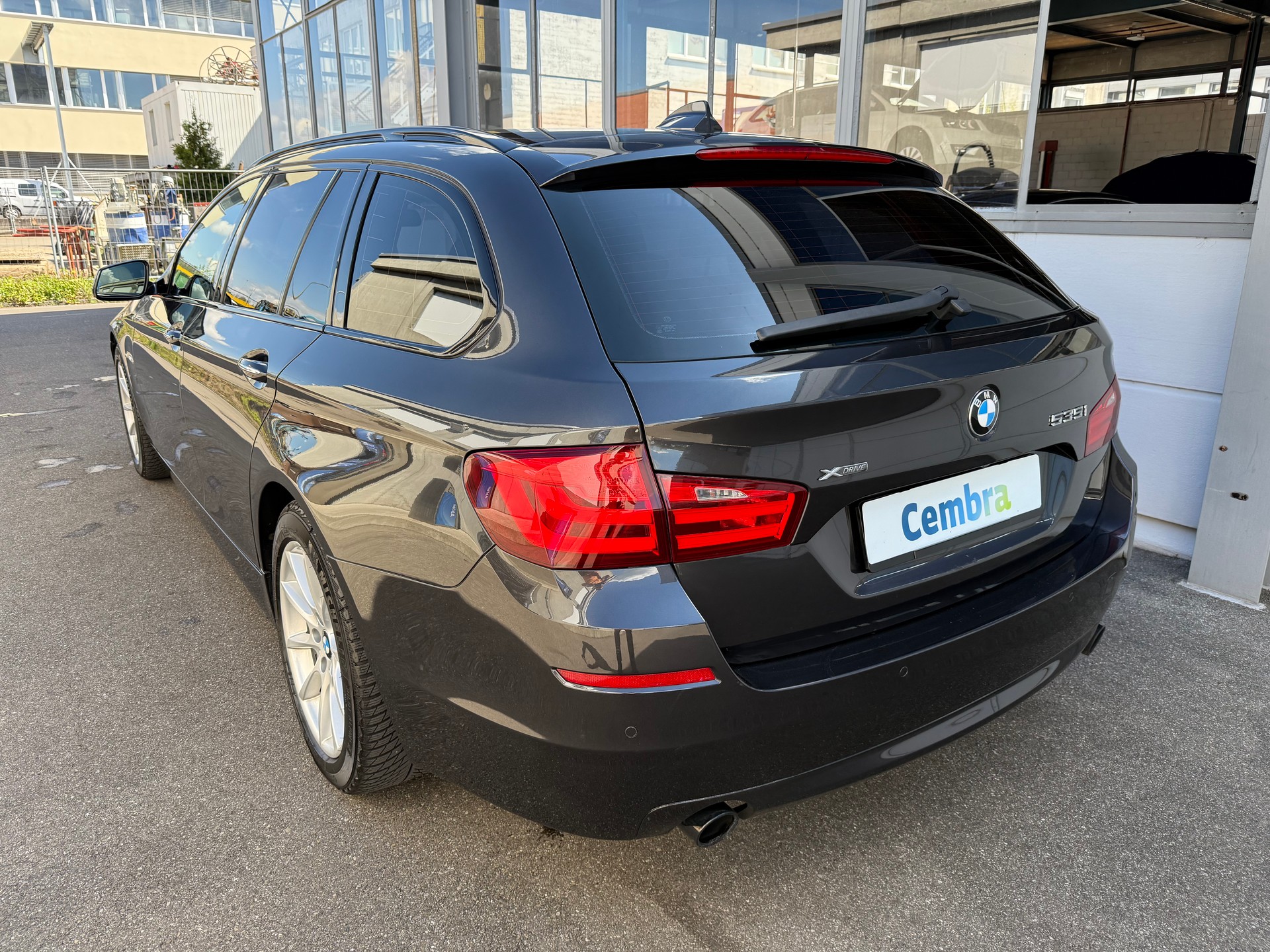 BMW 535i xDrive Touring Steptronic *CH Fahrzeug *Frisch ab MFK *Soft-Close *HUD *Panoramaglasdach *Spurwechselassistent *-image-4