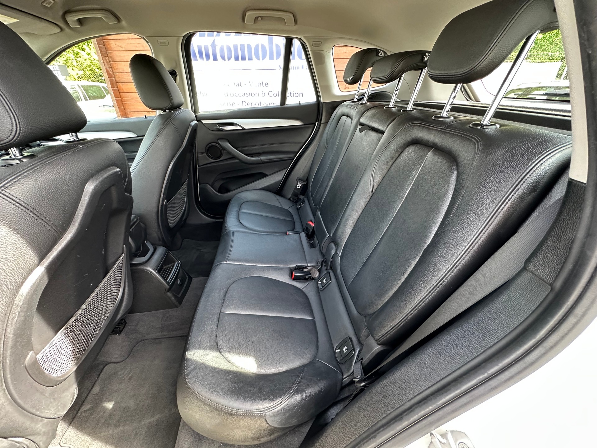 BMW X1 xDrive 20i Sport Line Steptronic-image-9