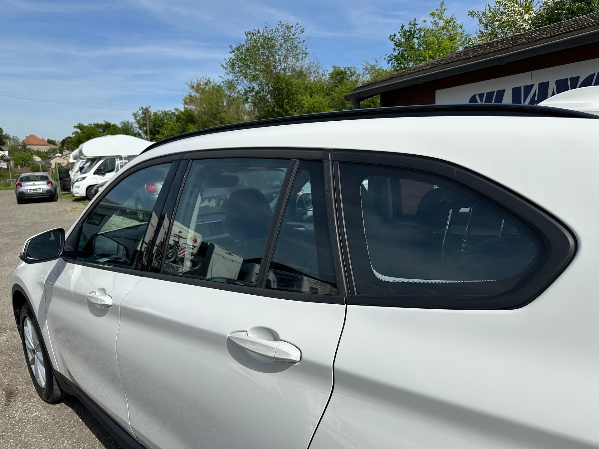 BMW X1 xDrive 20i Sport Line Steptronic-image-24