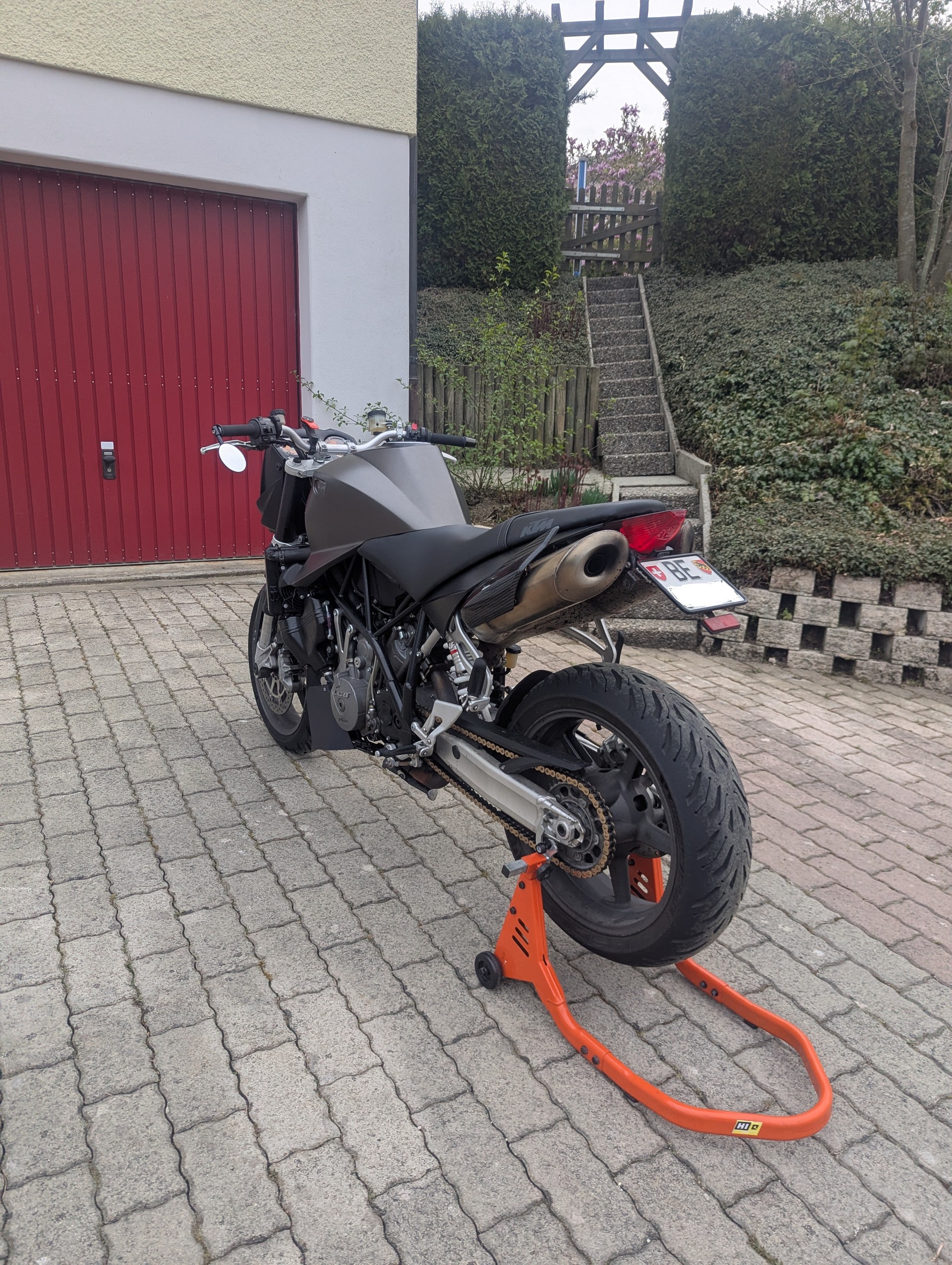 KTM 990 Super Duke-image-5