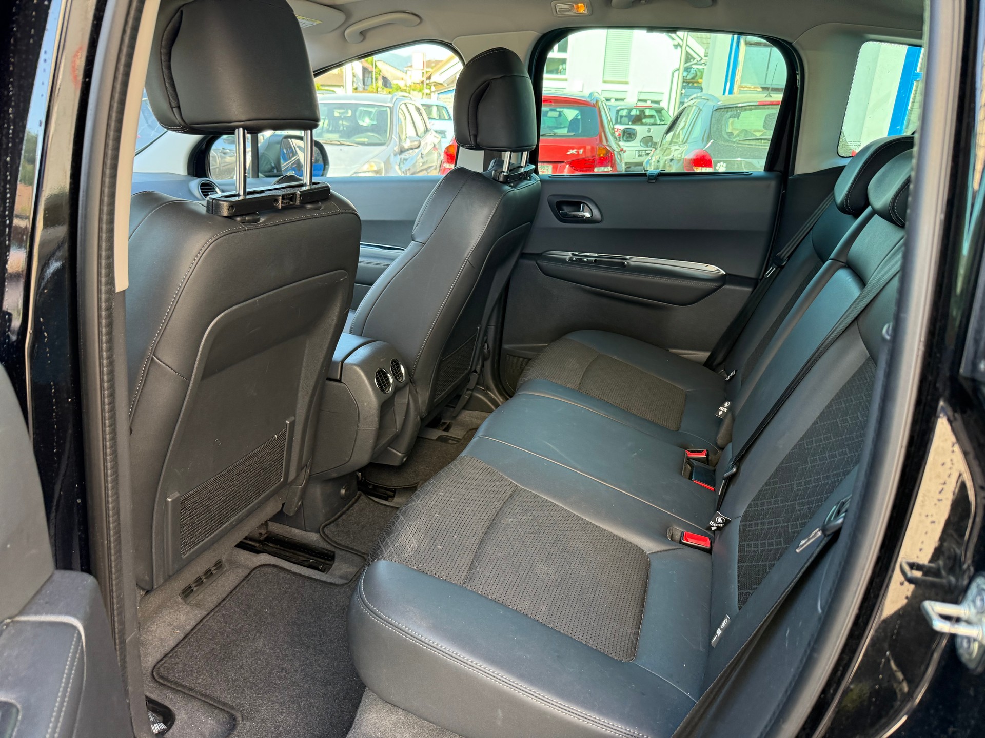 PEUGEOT 3008 2.0 HDI Business-image-7