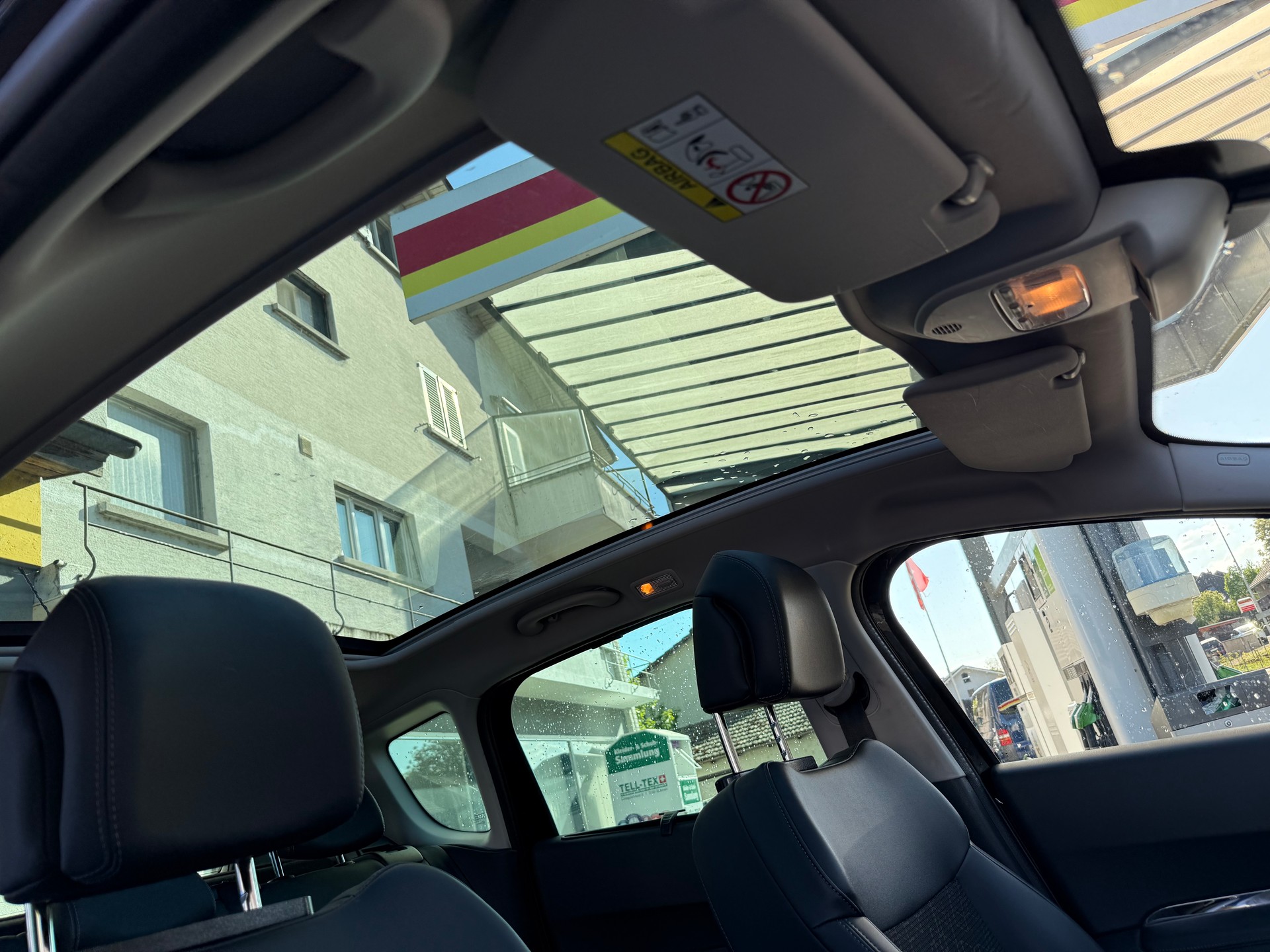 PEUGEOT 3008 2.0 HDI Business-image-11