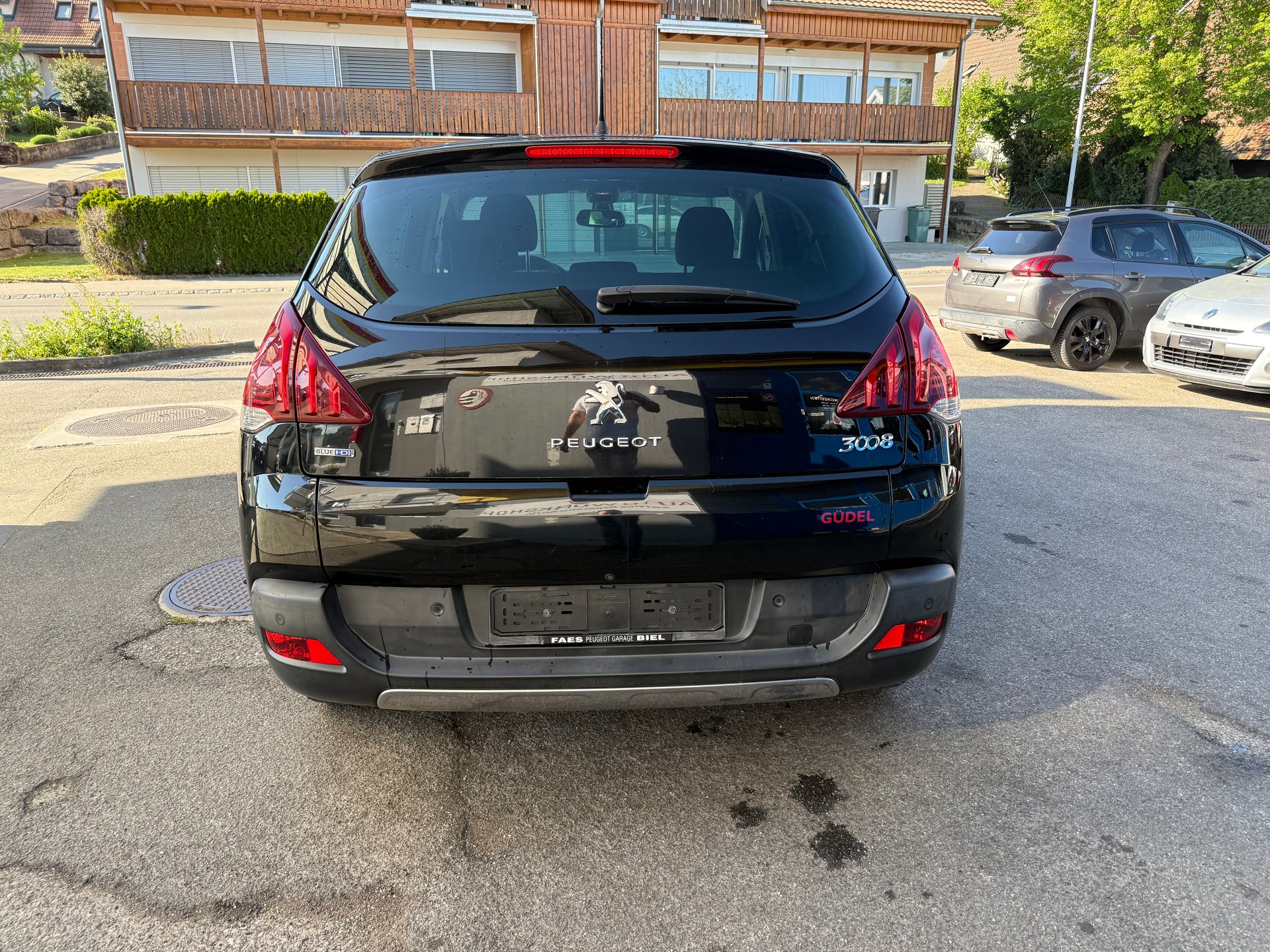 PEUGEOT 3008 2.0 HDI Business-image-2
