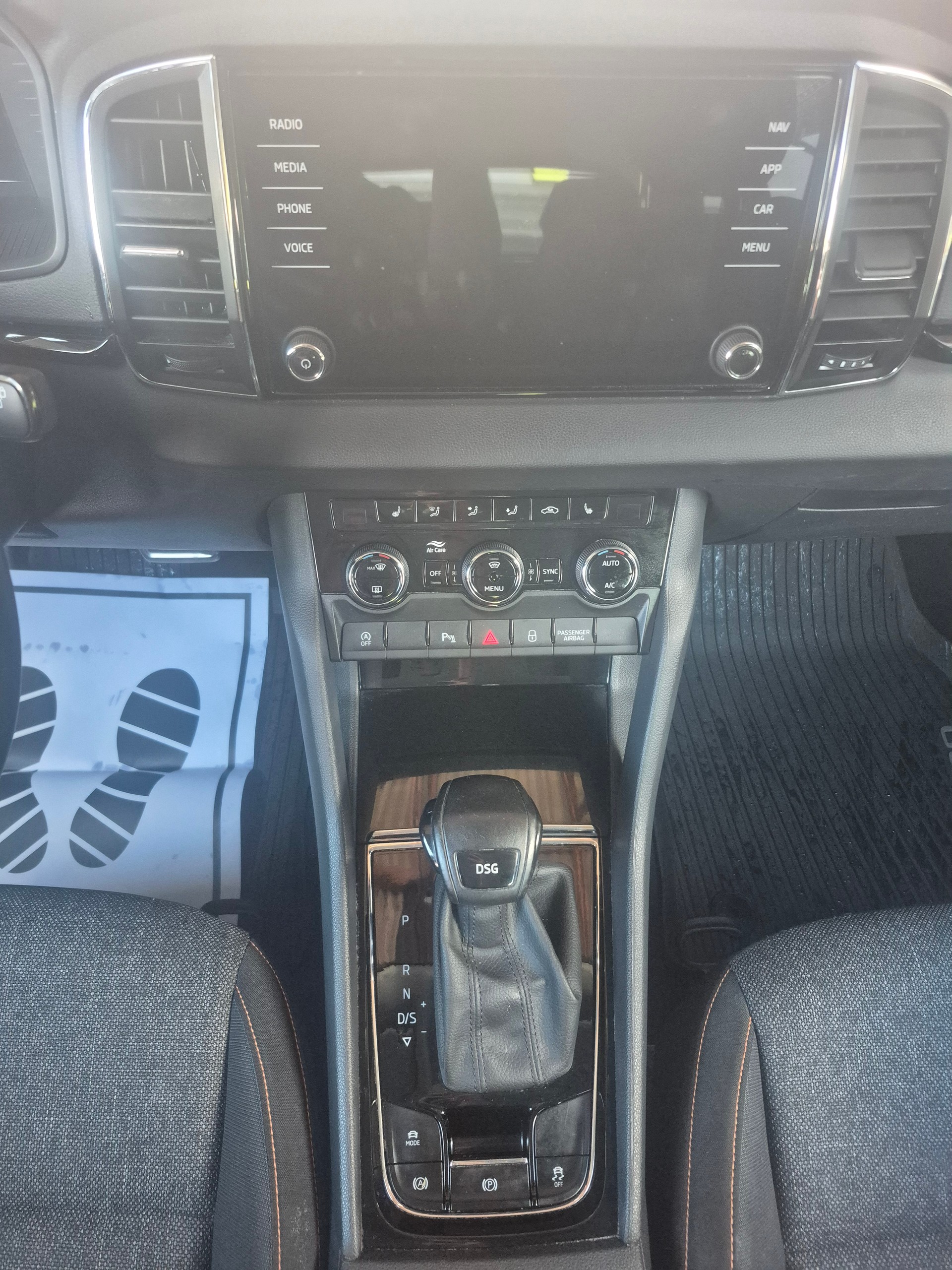 SKODA Karoq 1.5 TSI ACT Clever DSG-image-11