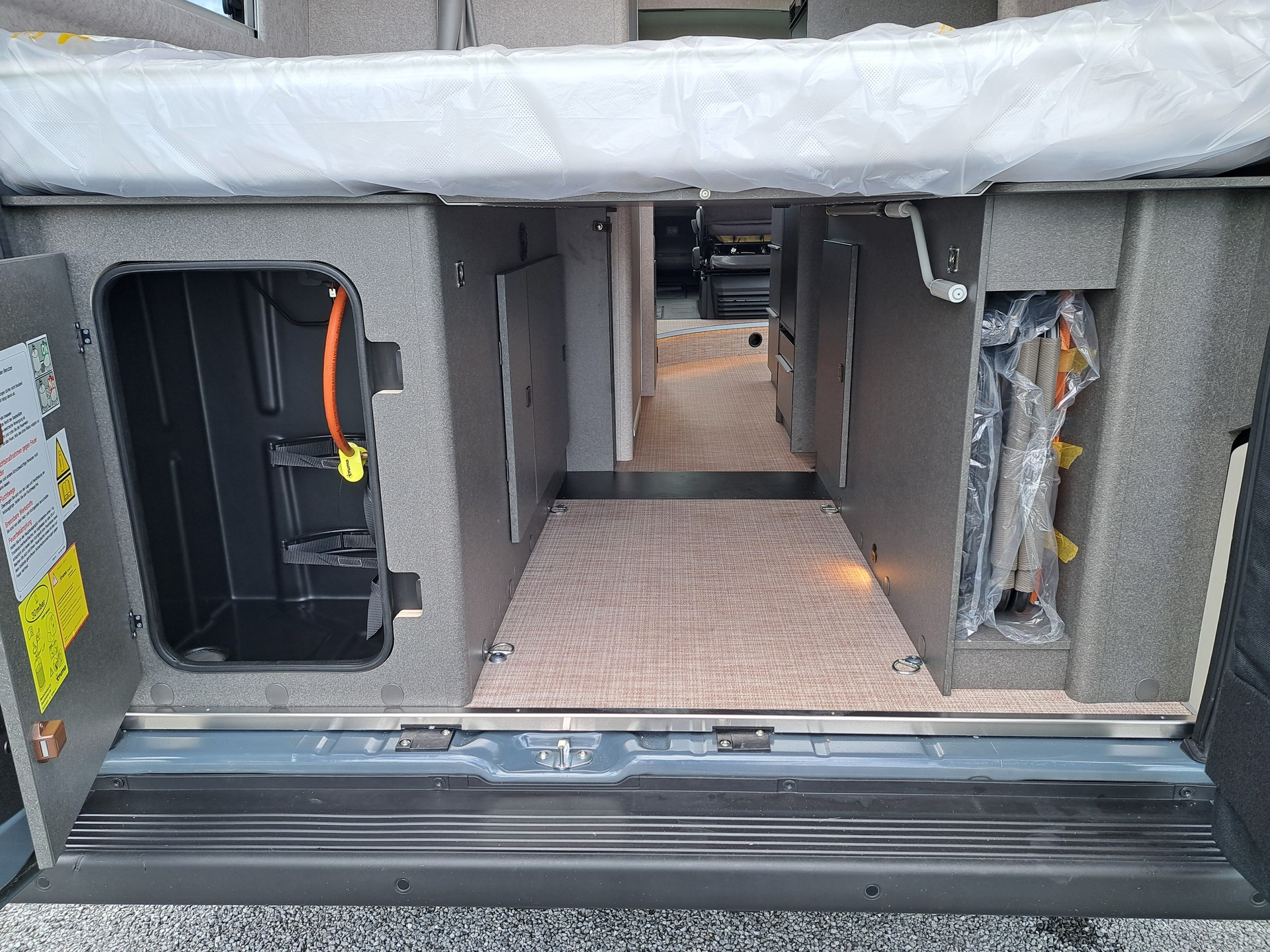 HYMER Redwood 600 Explorer-image-13