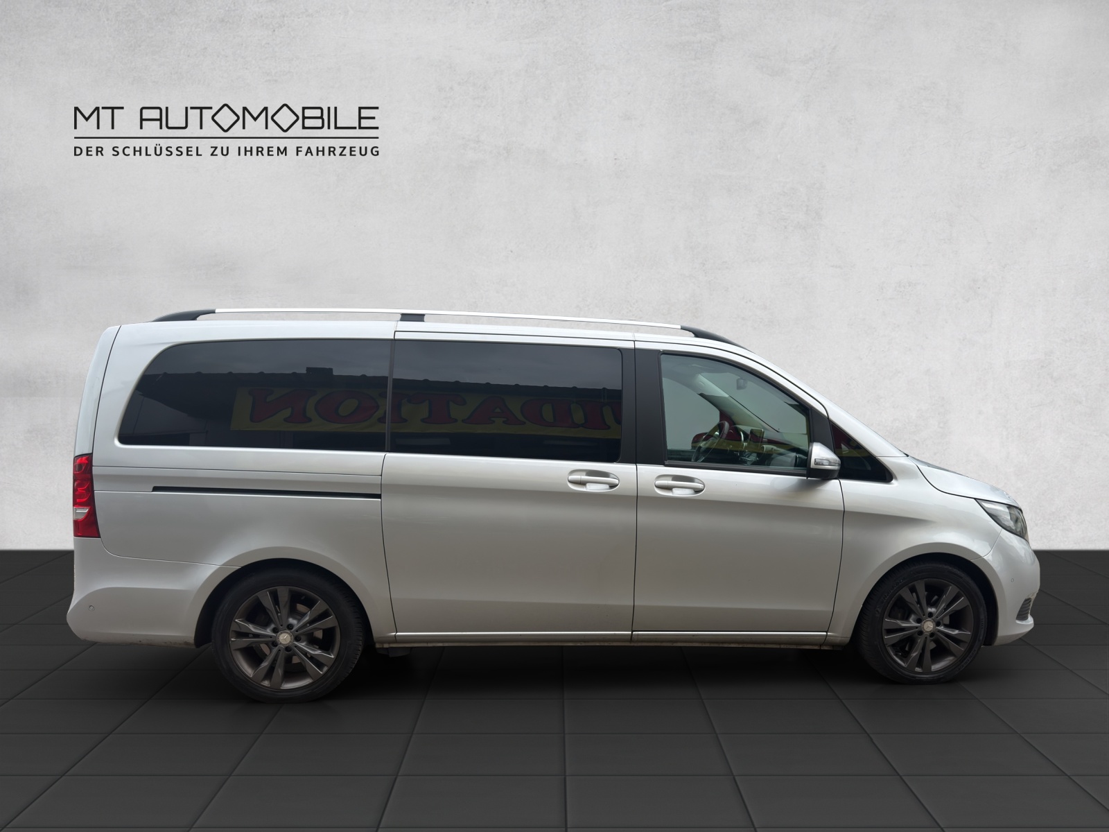 MERCEDES-BENZ V 250 d lang 4Matic 7G-Tronic-showroom-element-3