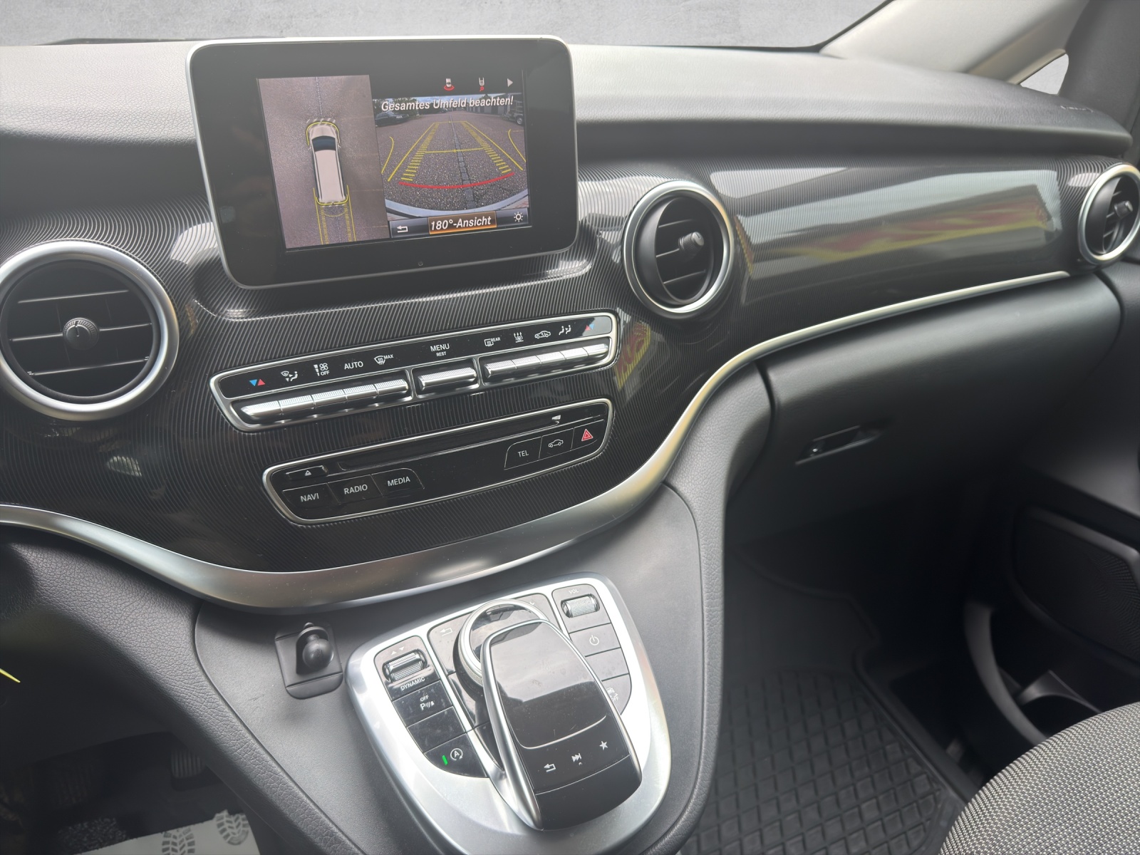MERCEDES-BENZ V 250 d lang 4Matic 7G-Tronic-image-9