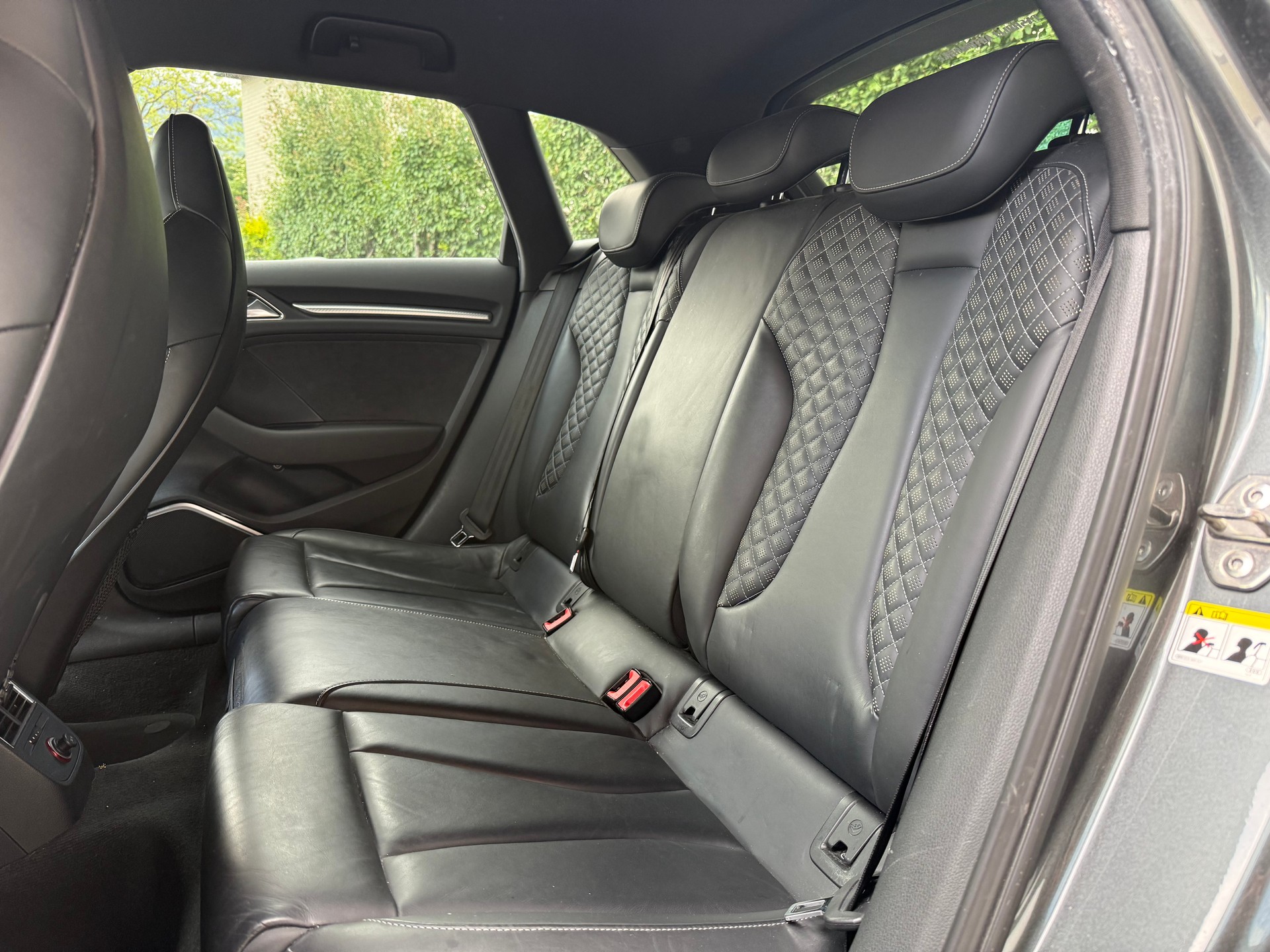AUDI RS3 2.5 TSI quattro S-tronic-image-10
