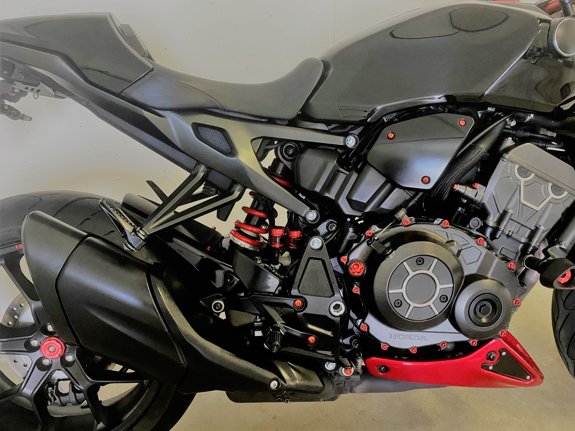 HONDA CB 1000 R ABS Black Edition Spezial-image-3