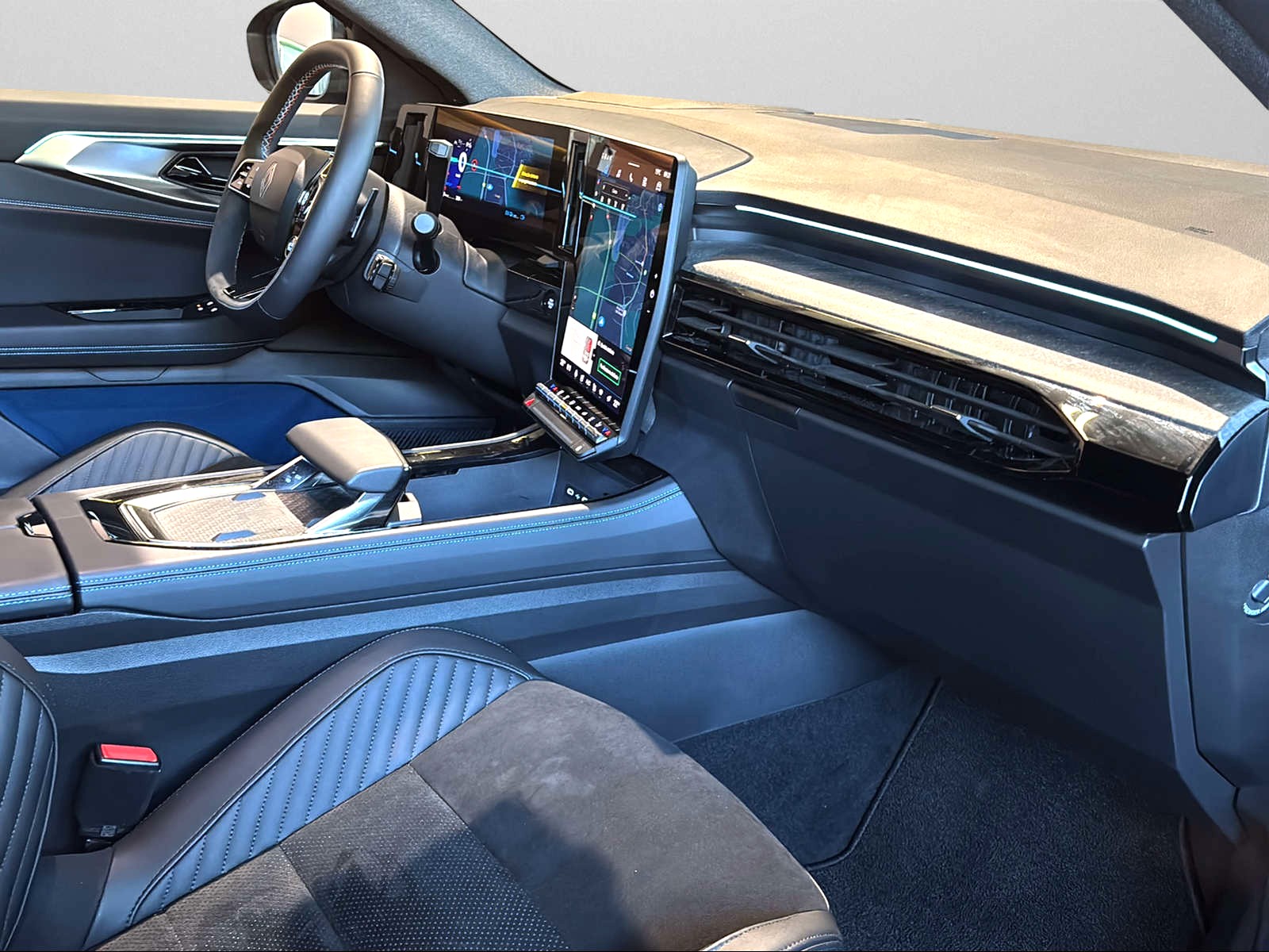 RENAULT Rafale 1.2 E-Tech Hybrid 200 Esprit Alpine-image-10