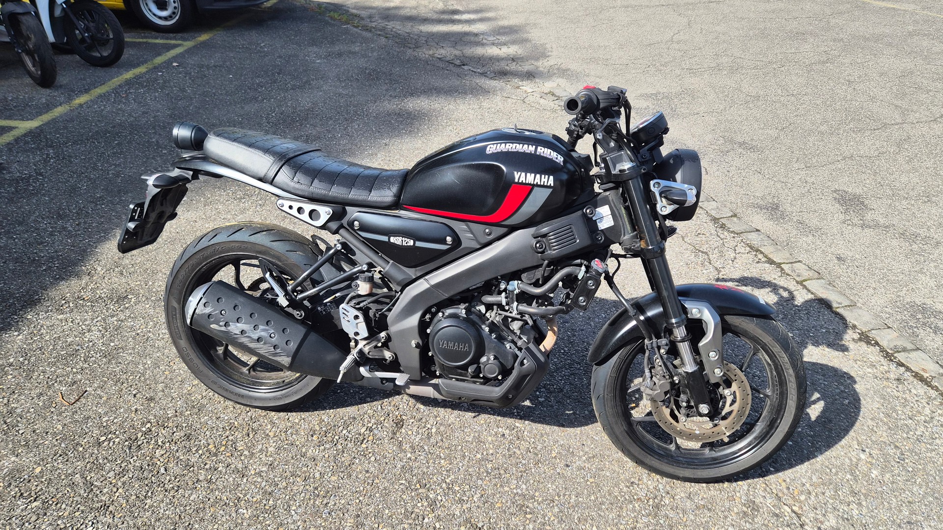 YAMAHA XSR 125-image-6