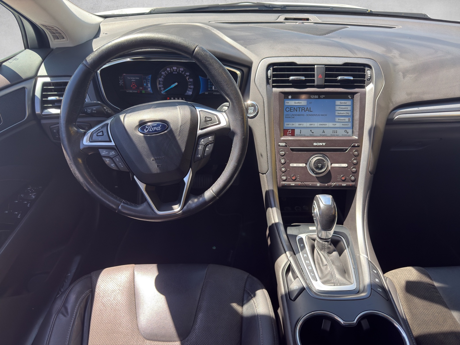 FORD Mondeo 2.0 HEV Titanium eCVT-image-11