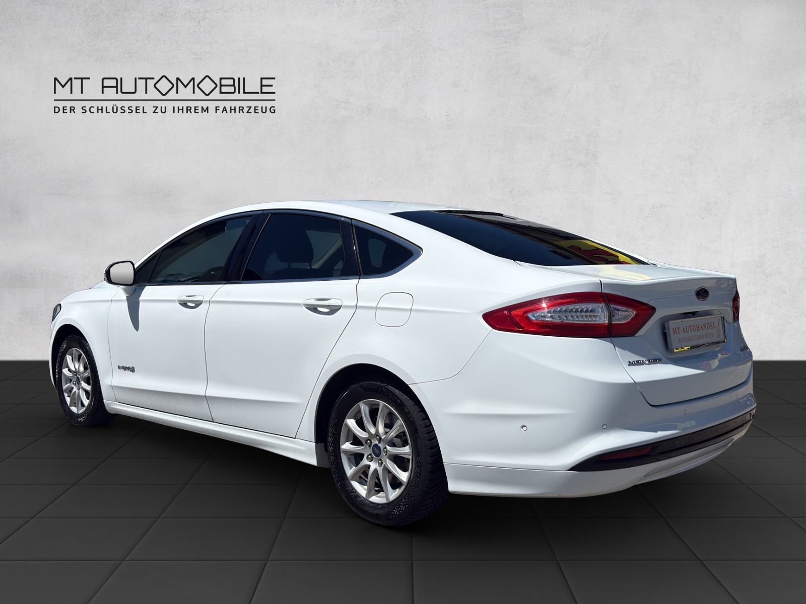 FORD Mondeo 2.0 HEV Titanium eCVT-showroom-element-3