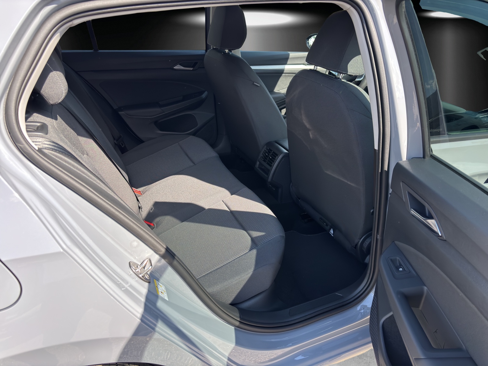 VW Golf 1.5 e TSI mHEV Value DSG-image-7