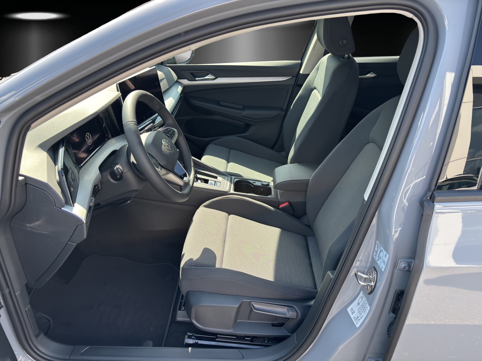 VW Golf 1.5 e TSI mHEV Value DSG-image-9