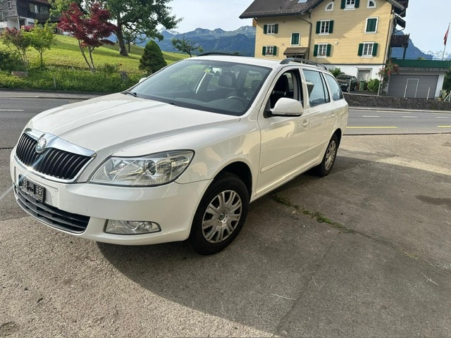 SKODA Octavia Combi 1.6 TDI Twenty20 4x4