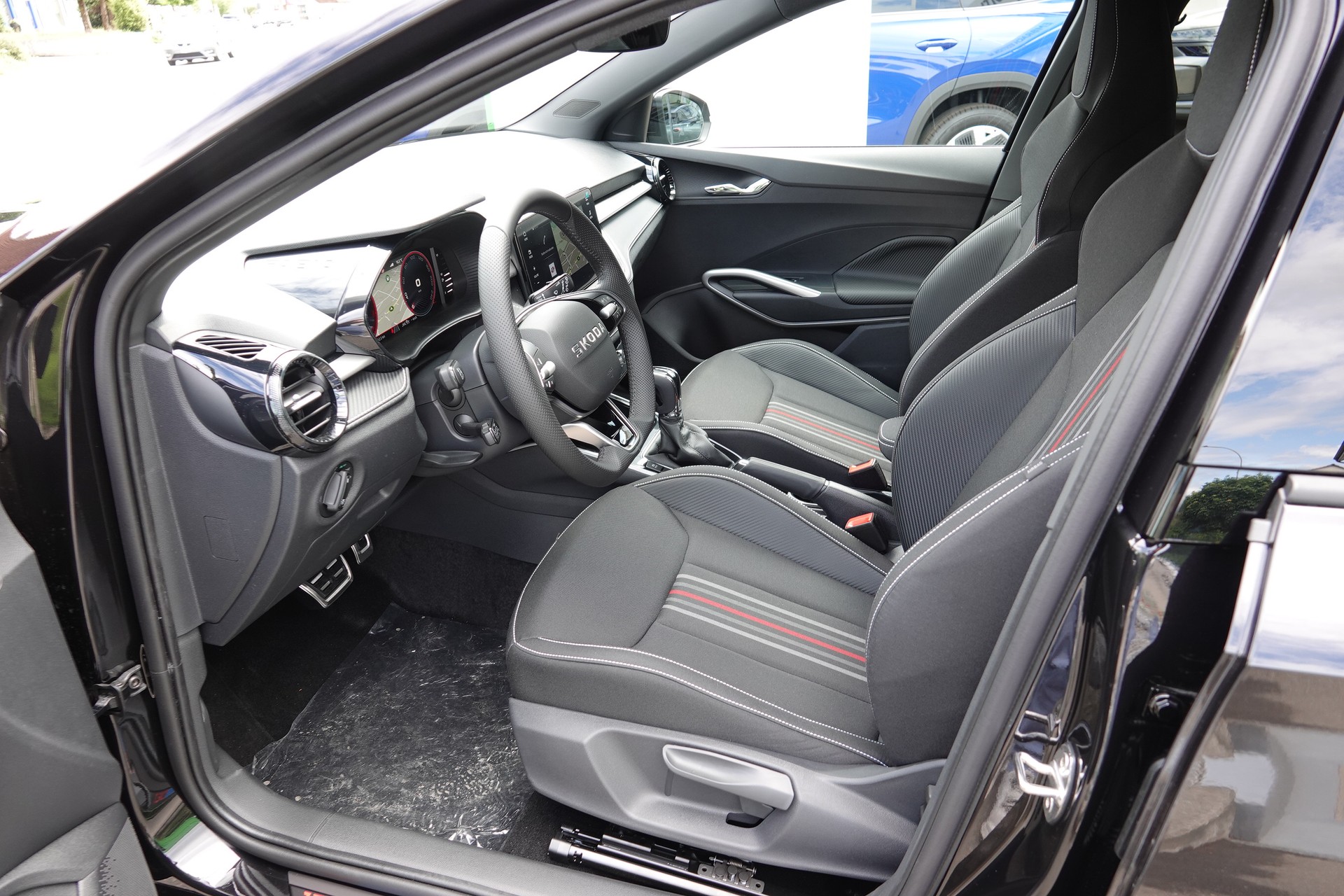SKODA Fabia 1.5 TSI 130 DSG-image-12