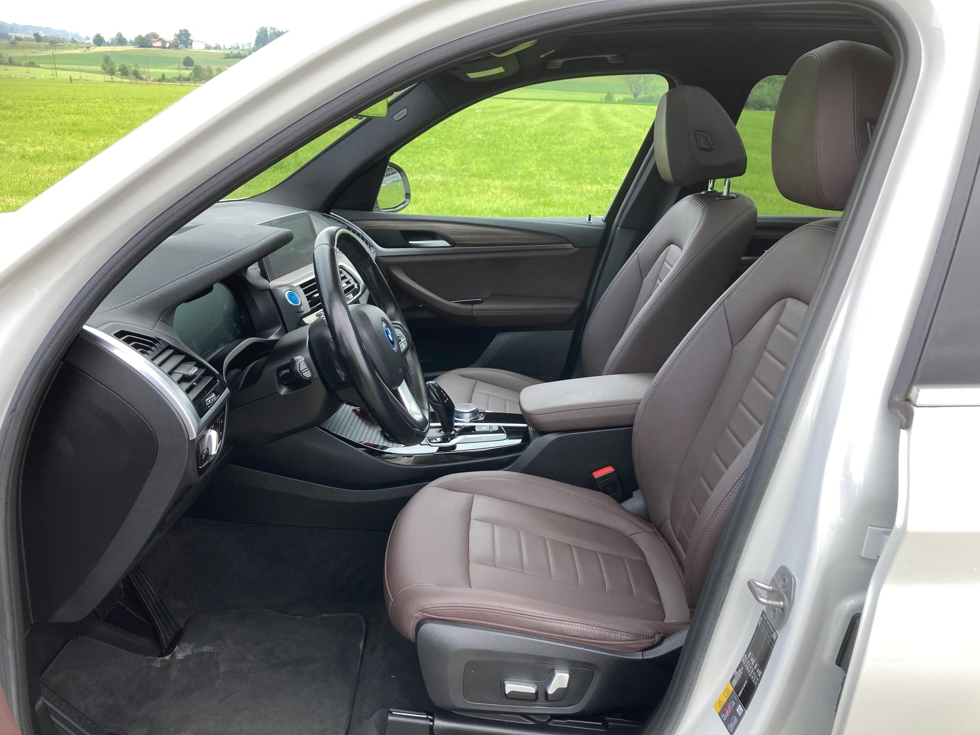 BMW iX3 Inspiring-image-9