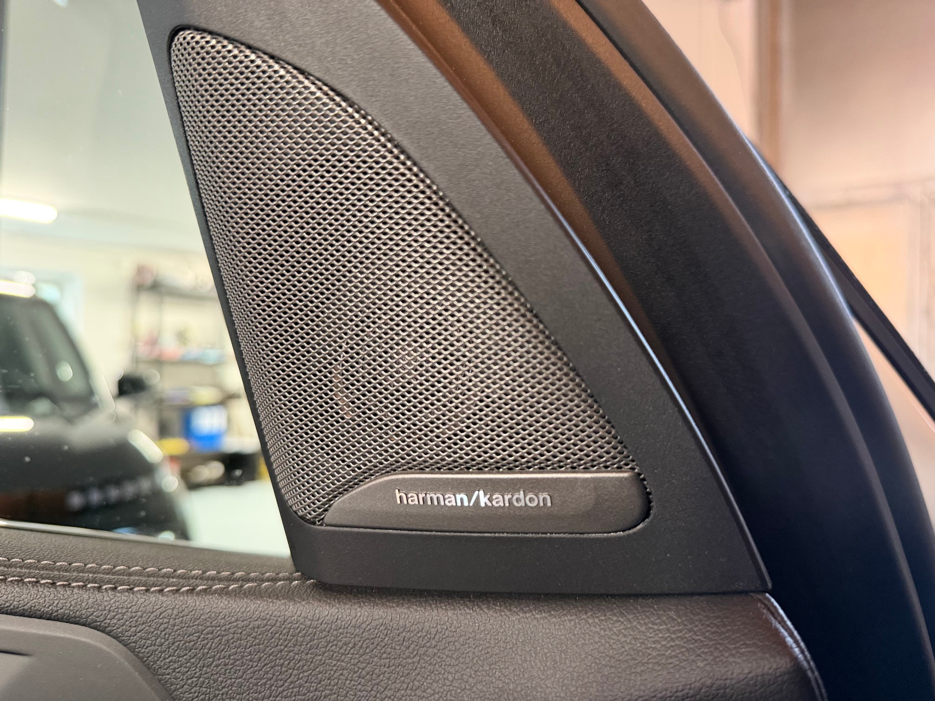 BMW X5 xDrive M50d Steptronic-image-24