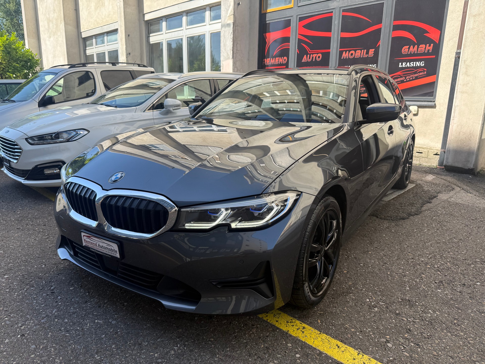 BMW 320d xDrive 48V Touring Steptronic Head-up, RF Kamera-image-4
