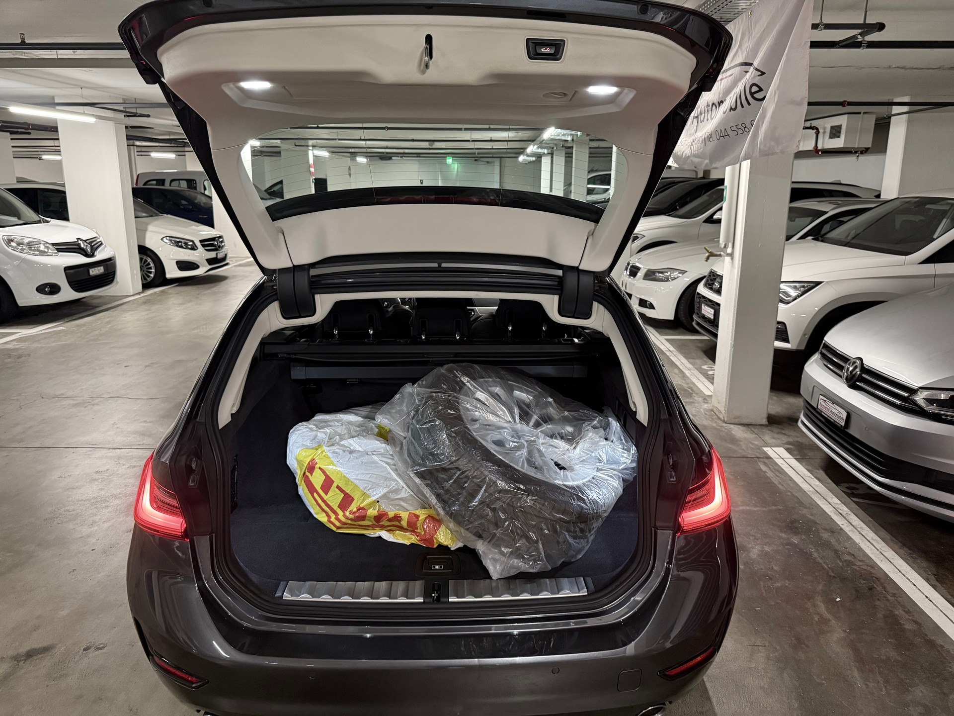 BMW 320d xDrive 48V Touring Steptronic Head-up, RF Kamera-image-6