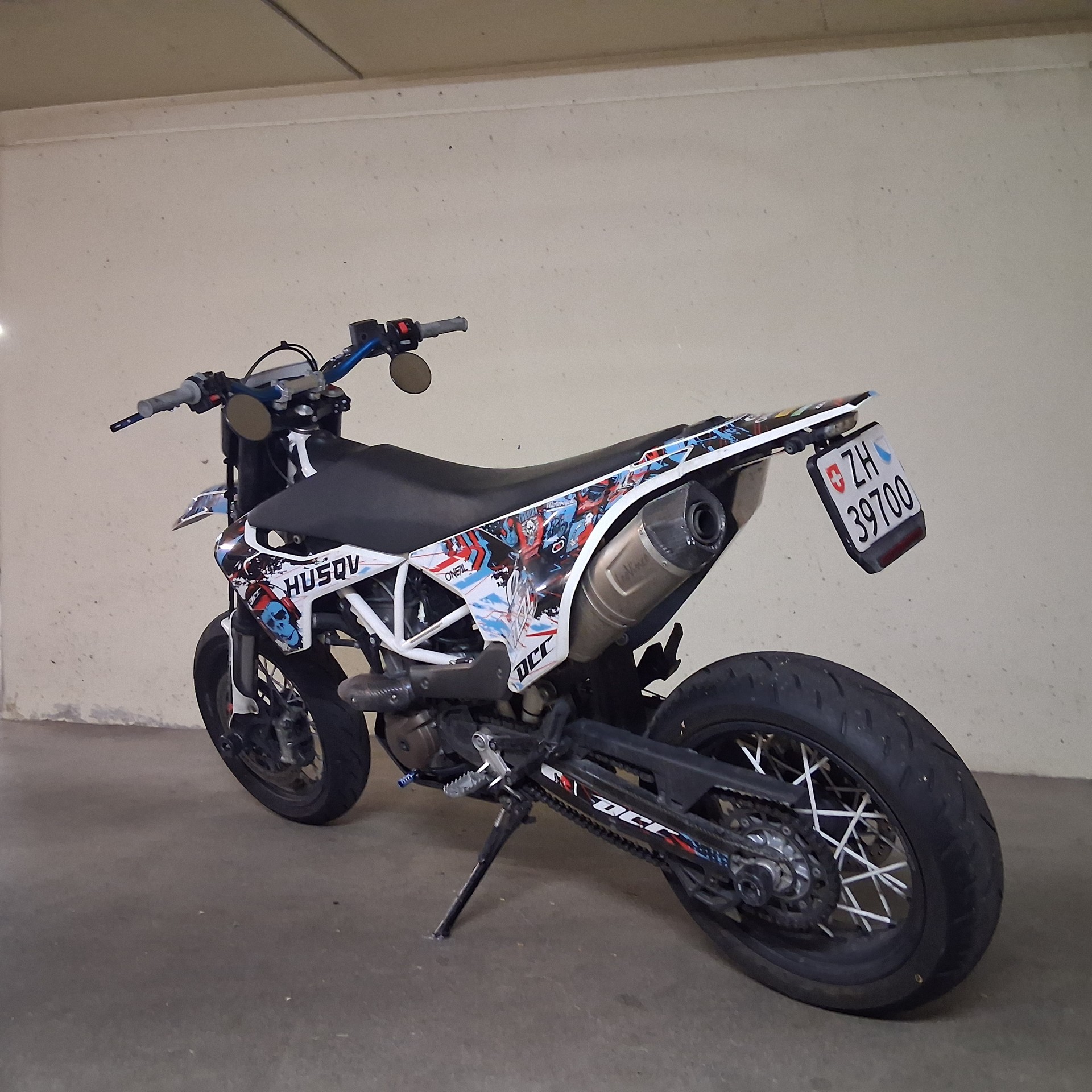 HUSQVARNA 701 Supermoto (35kW)-image-3