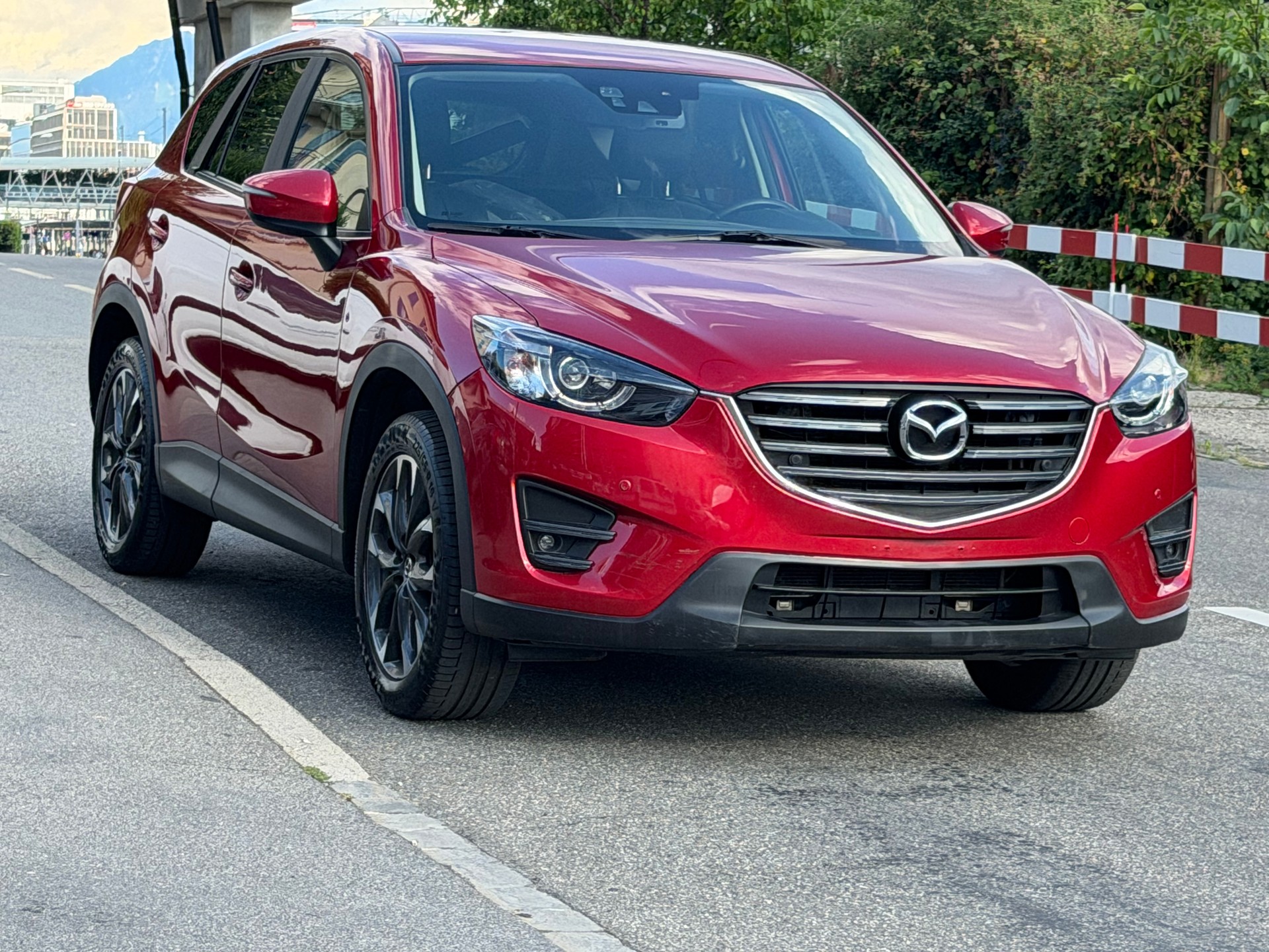 MAZDA CX-5 2.5 Revolution AWD Skyactive-G Automatic-showroom-element-2