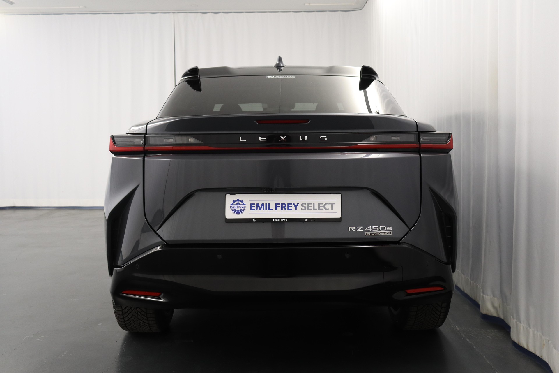 LEXUS RZ 450e Excellence-image-11