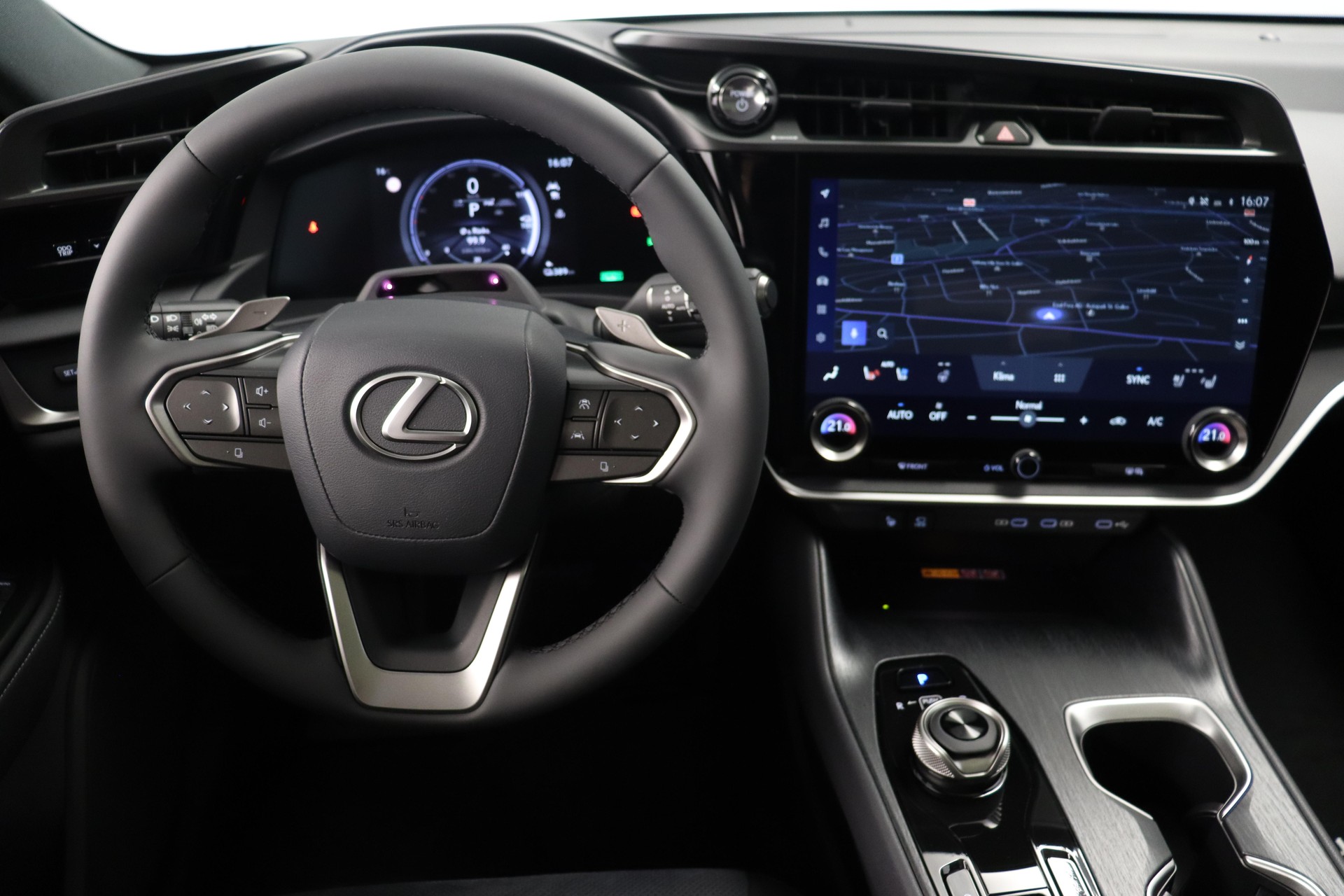 LEXUS RZ 450e Excellence-image-4