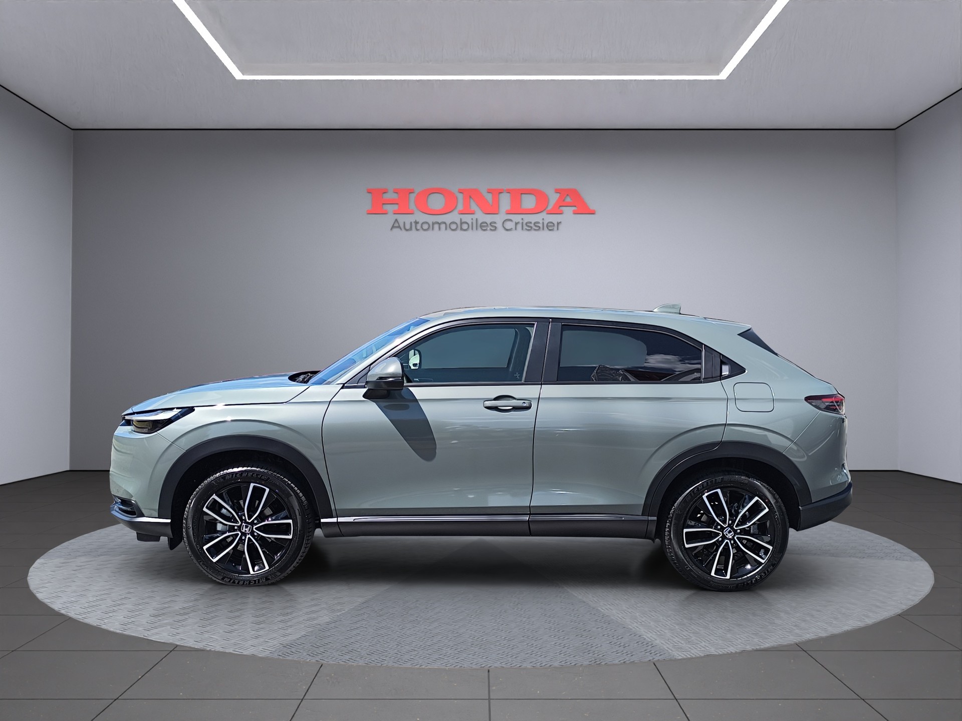 HONDA HR-V 1.5 i-MMD Elegance-showroom-element-3